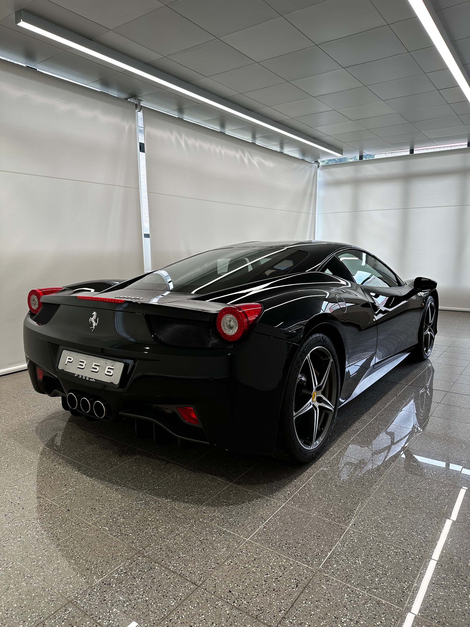 FERRARI 458 Italia 4.5 V8-image-3