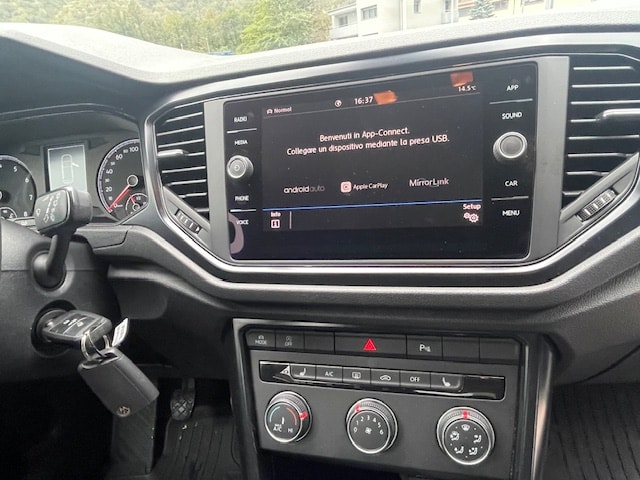 VW T-Roc 1.0 TSI-image-9