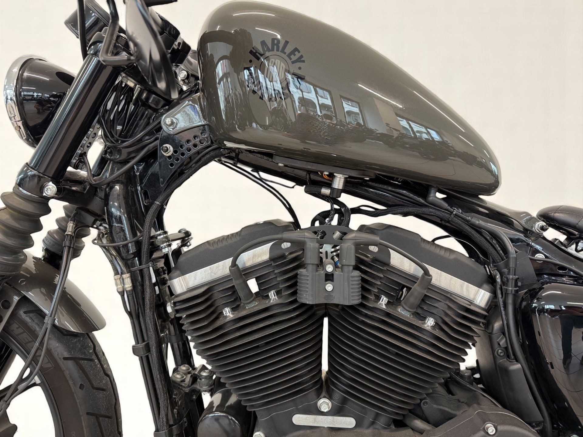 HARLEY-DAVIDSON XL 883 N Sportster Iron ABS-image-10