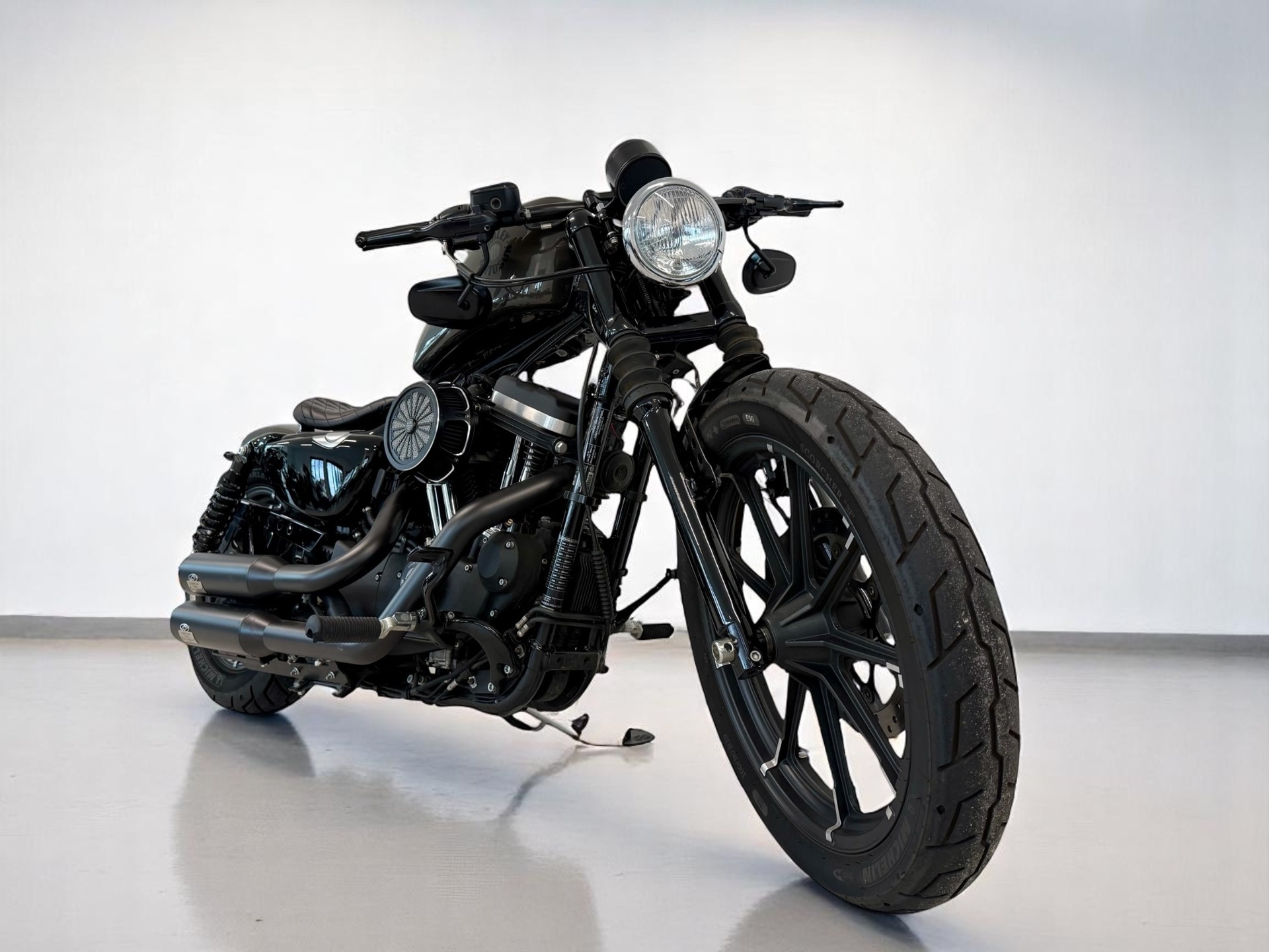 HARLEY-DAVIDSON XL 883 N Sportster Iron ABS-image-8