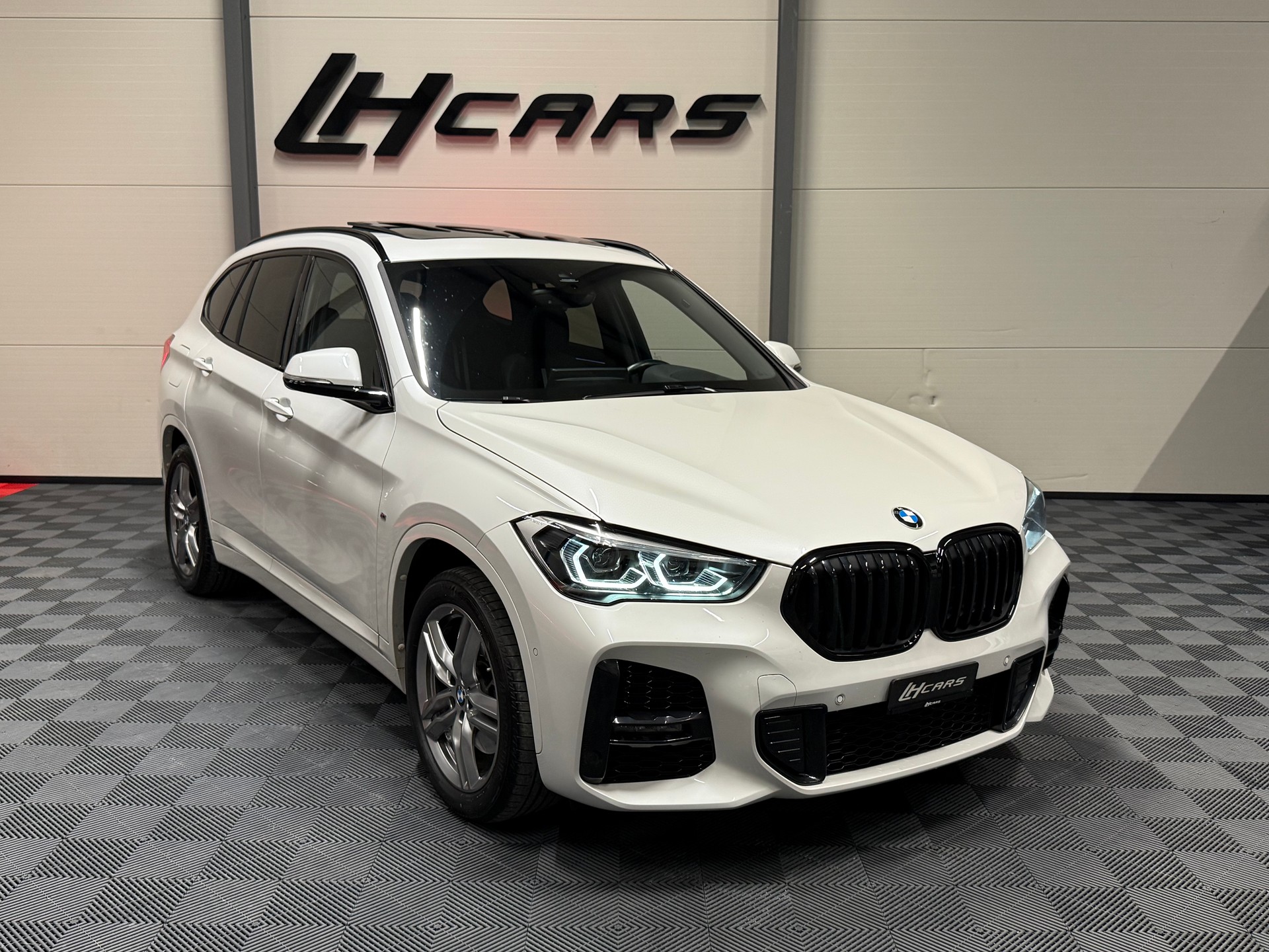 BMW X1 25e xDrive M-Sport-image-5
