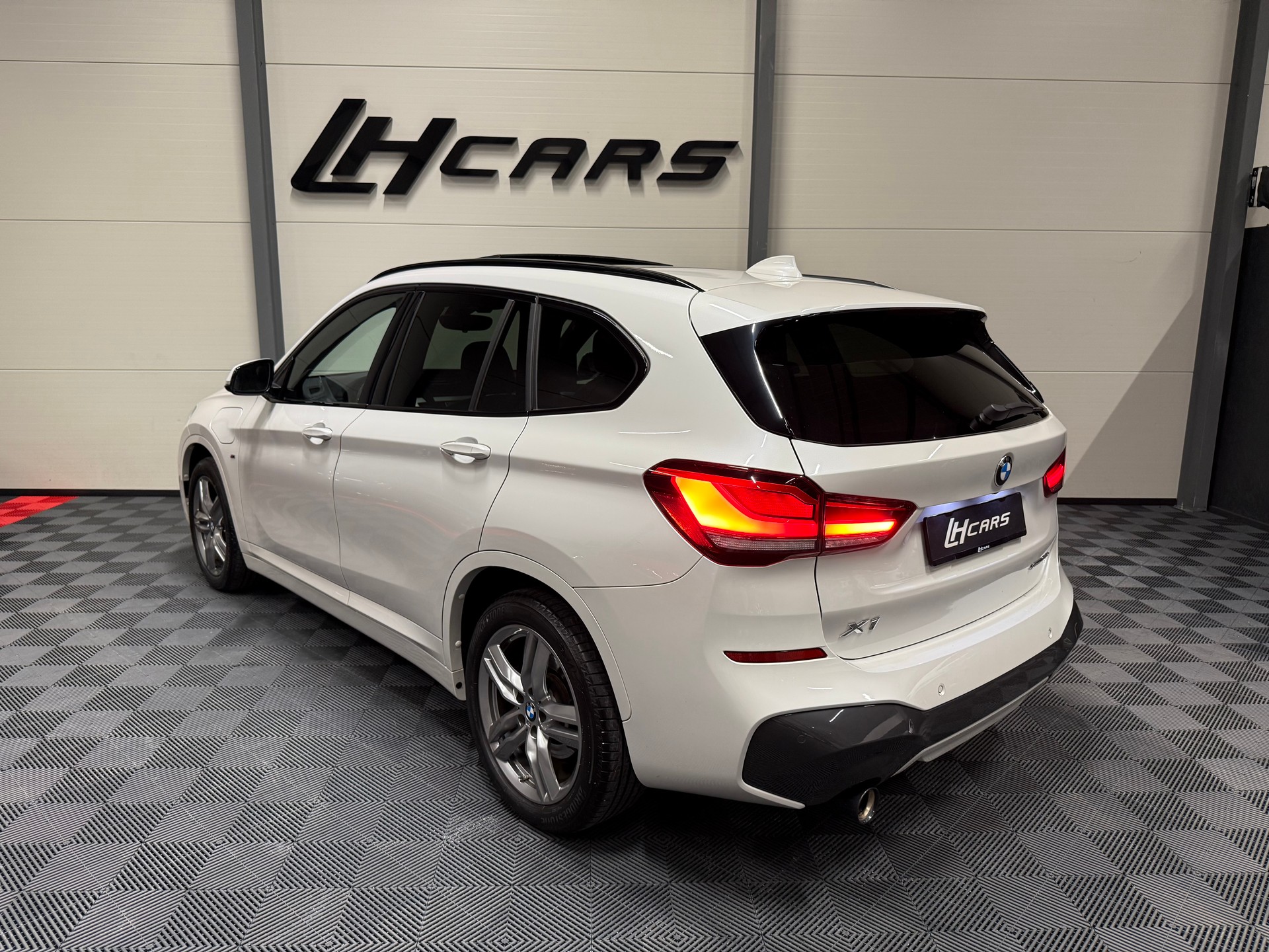 BMW X1 25e xDrive M-Sport-image-2