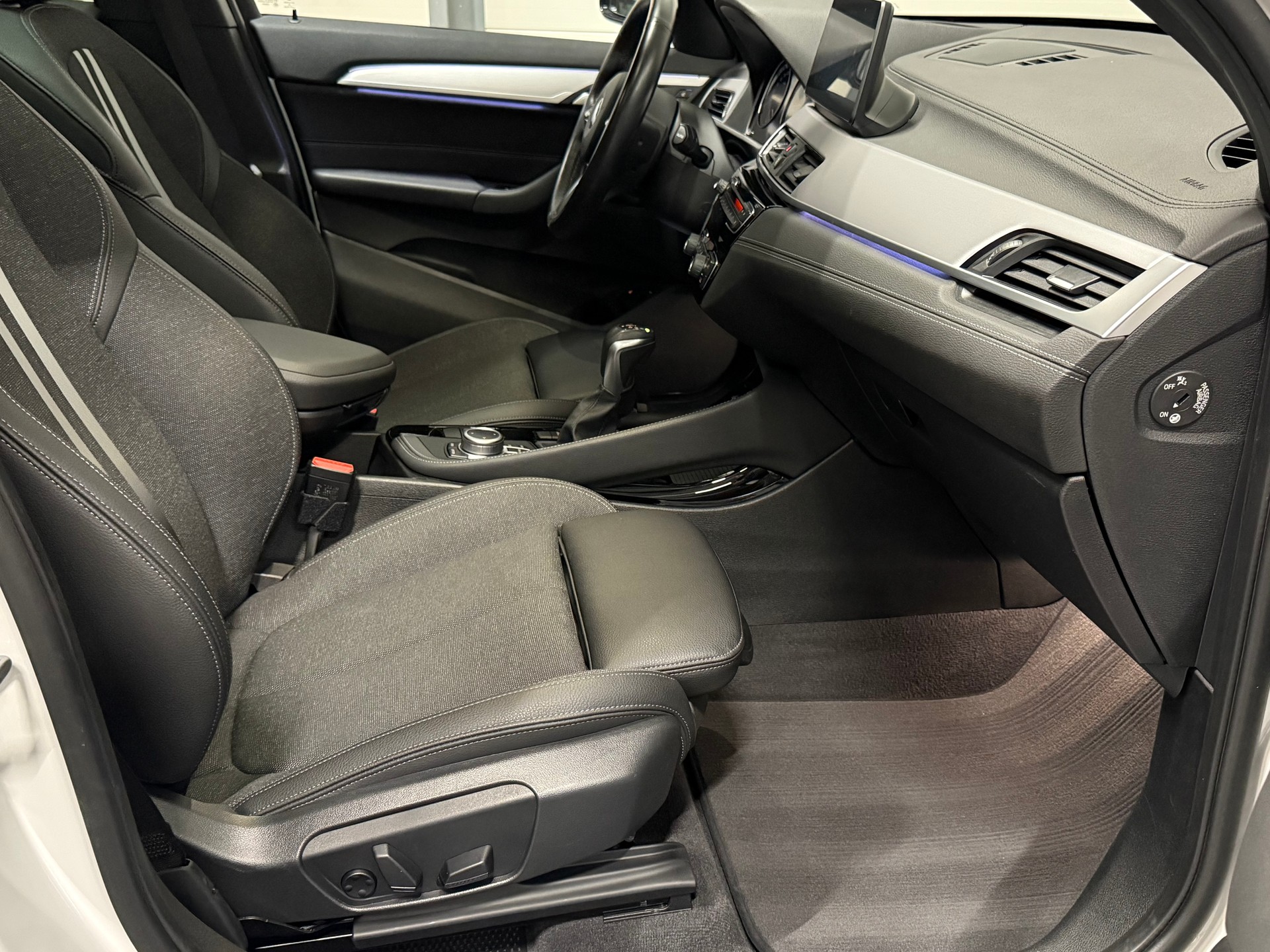 BMW X1 25e xDrive M-Sport-image-8