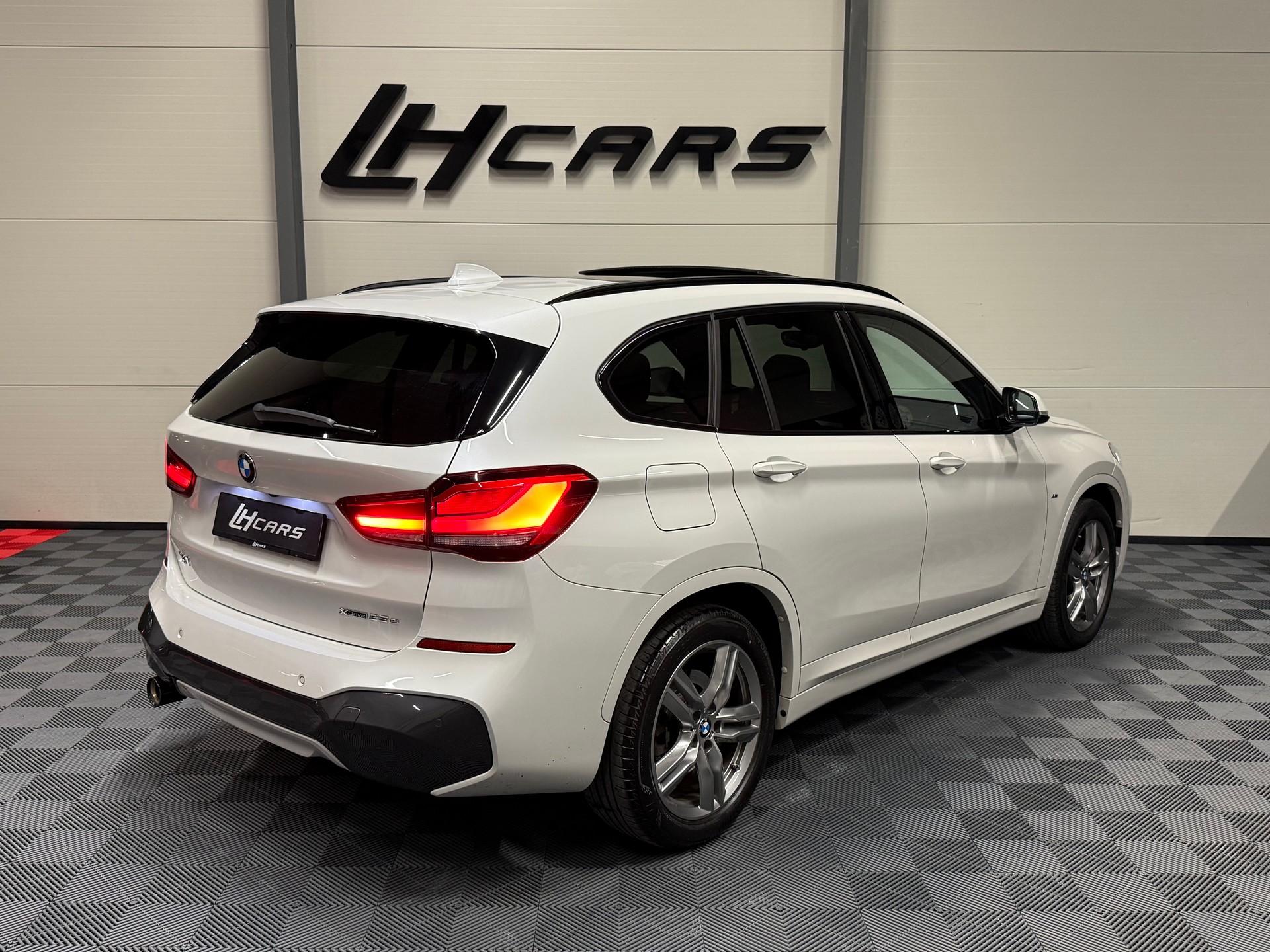 BMW X1 25e xDrive M-Sport-image-3