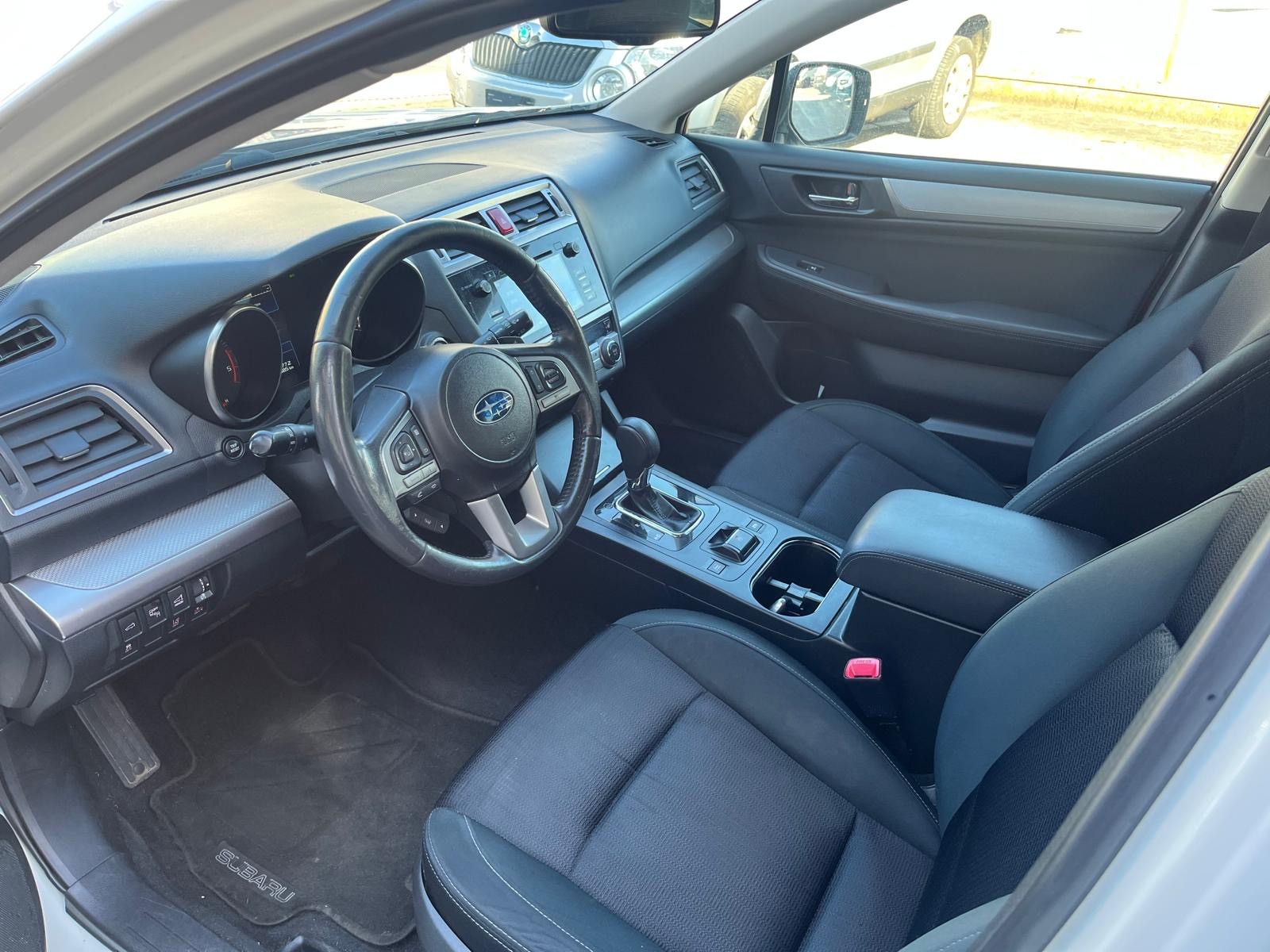 SUBARU Outback 2.0D Swiss AWD Lineartronic-image-6