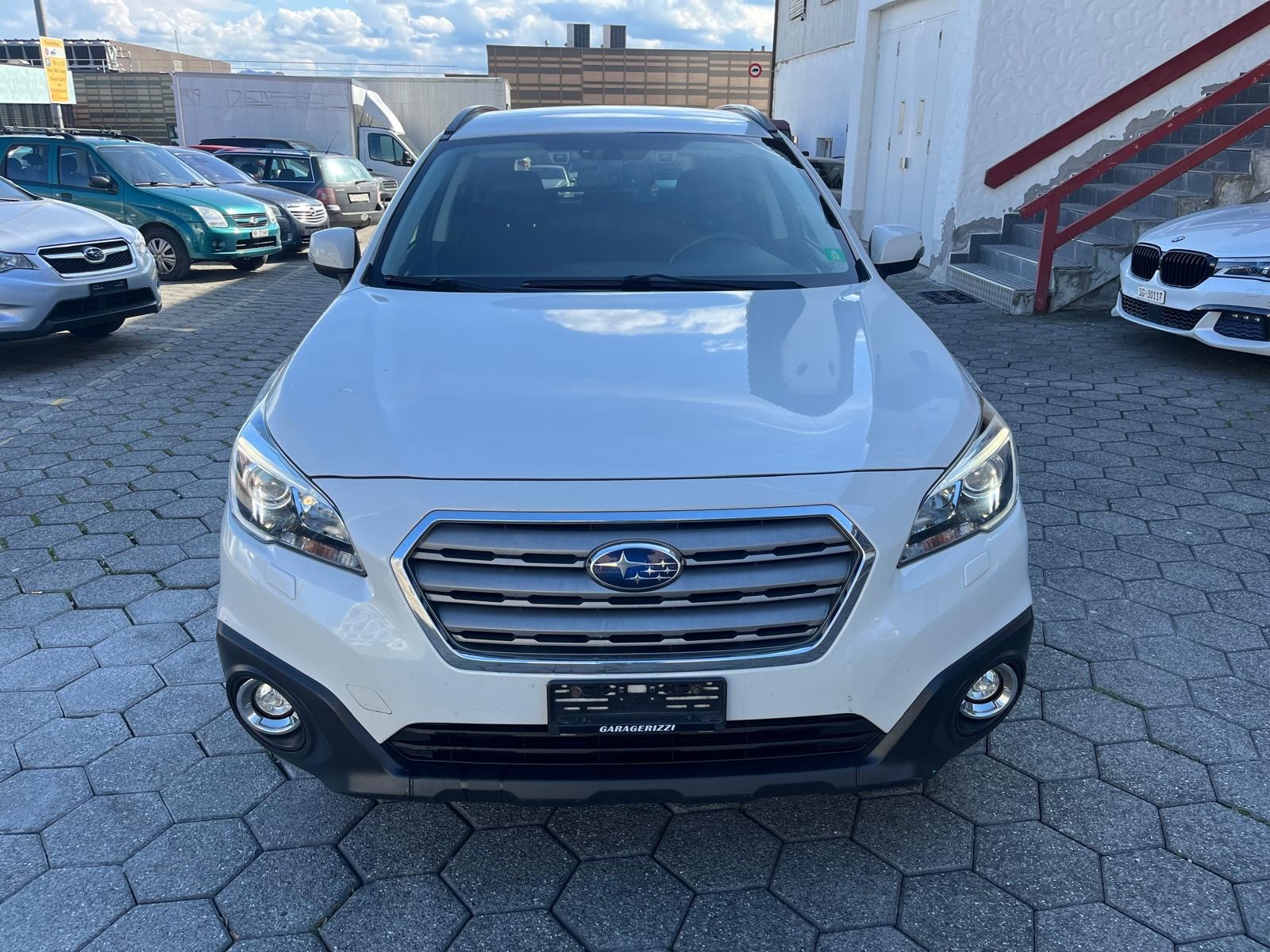 SUBARU Outback 2.0D Swiss AWD Lineartronic-image-2