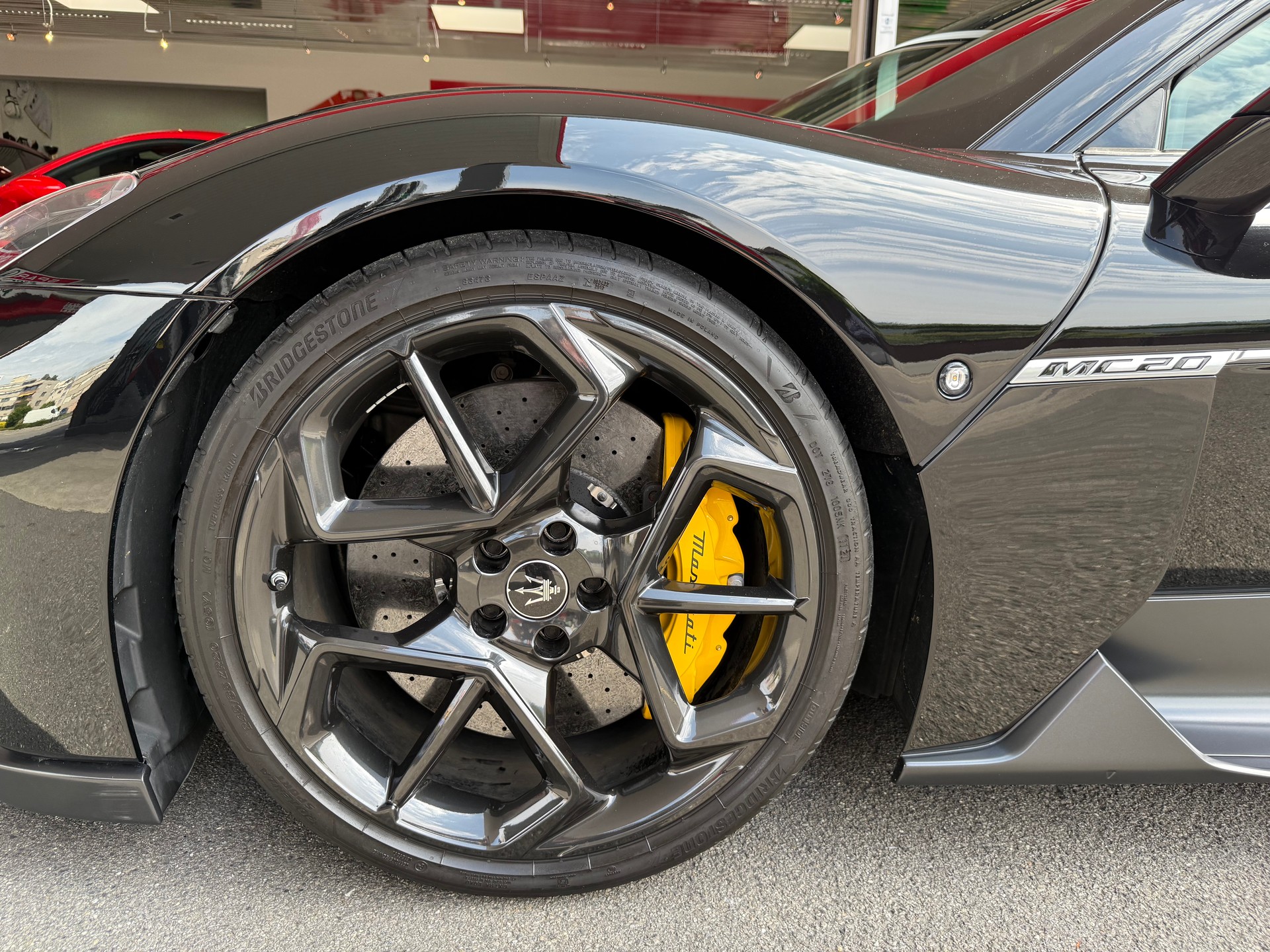 MASERATI MC 20-image-15