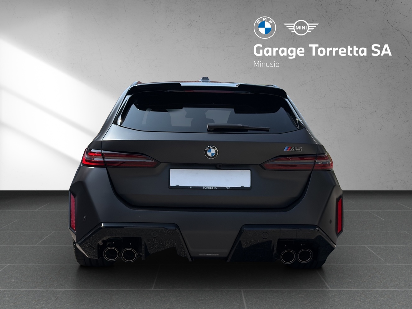 BMW M5 xDrive Touring-image-3