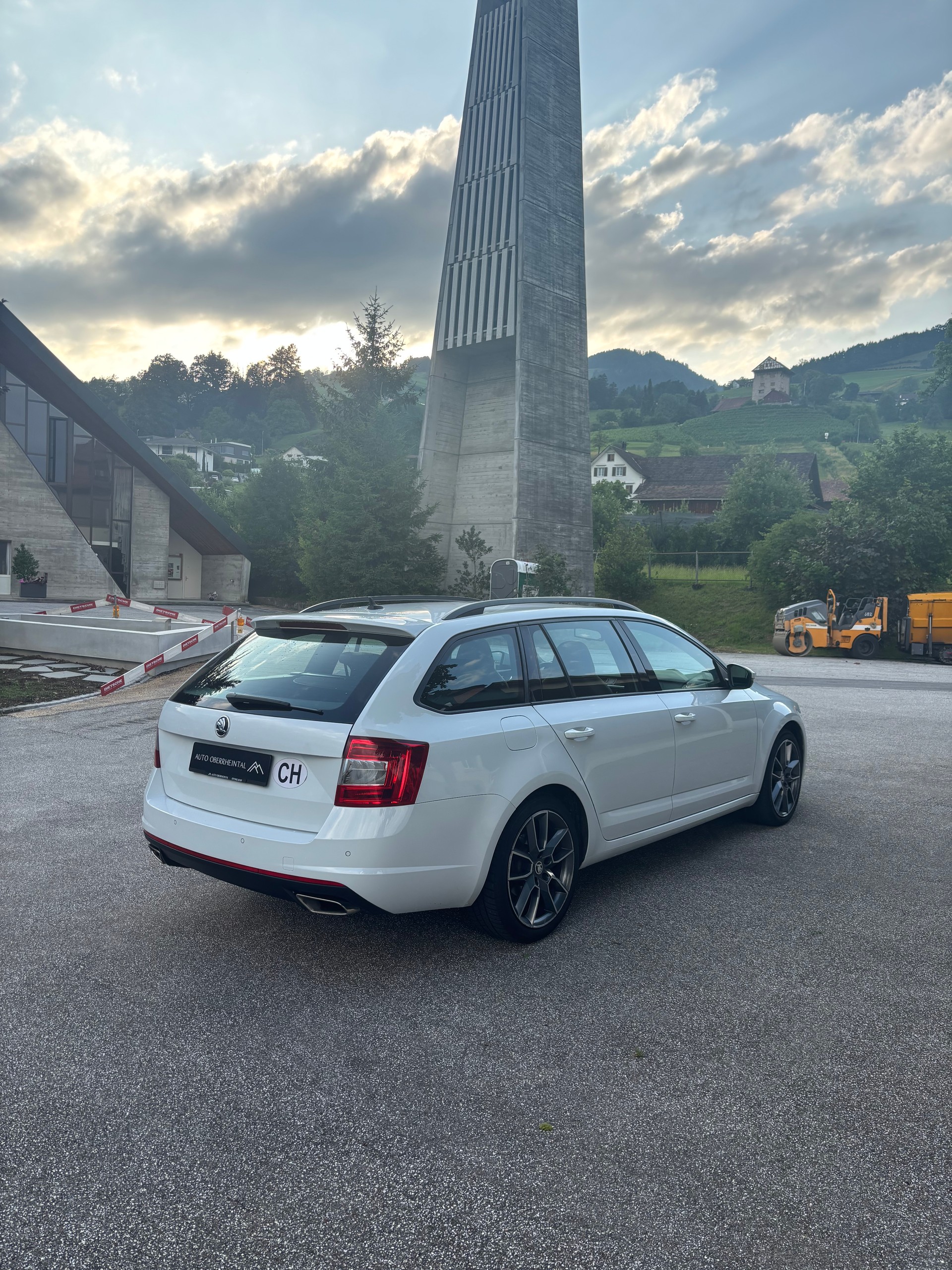 SKODA Octavia Combi 2.0 TDI RS DSG-image-7