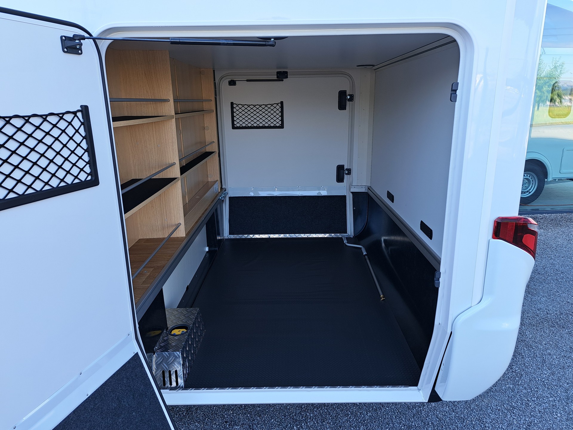 HYMER B MC T 680-image-12