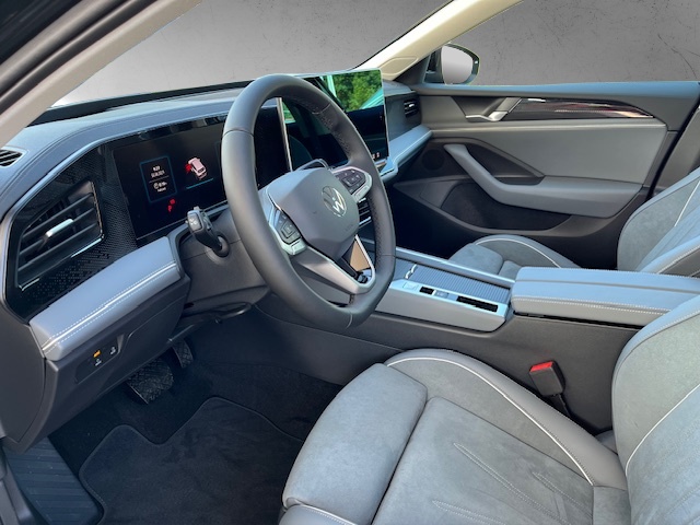 VW Passat Variant 1.5 TSI evo2 Plug-In- Hybrid Business DSG-image-3
