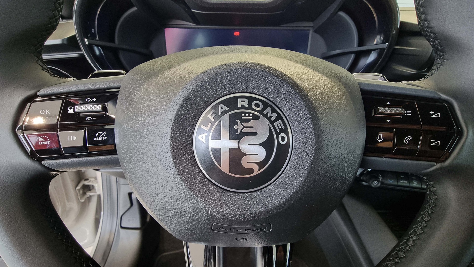 ALFA ROMEO Junior 1.2 Ibrida Speciale-image-7