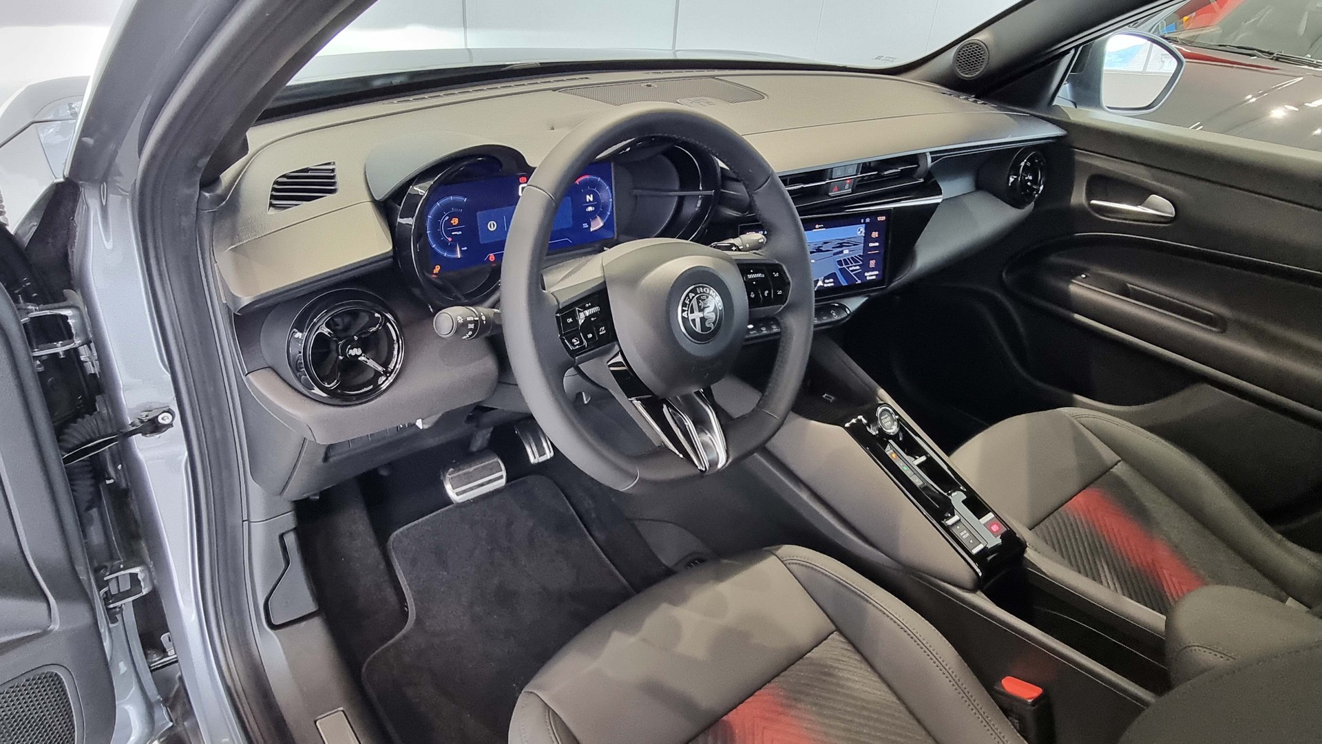 ALFA ROMEO Junior 1.2 Ibrida Speciale-image-12