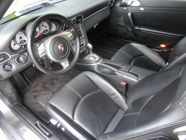 PORSCHE 911 Cabrio Carrera 4S-image-3