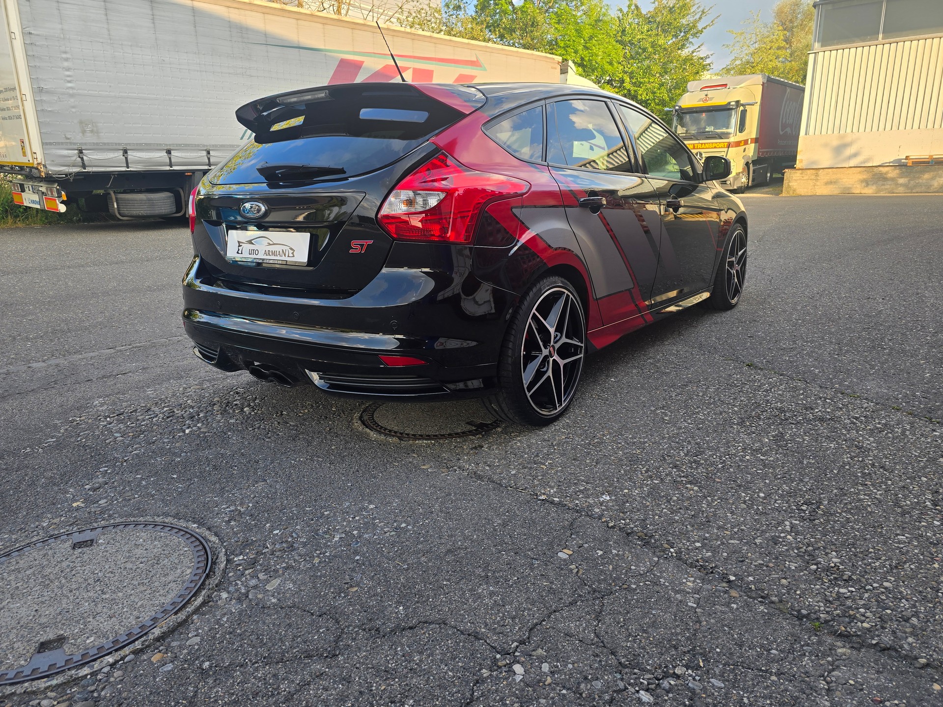 FORD Focus 2.0 SCTi ST-3-image-4