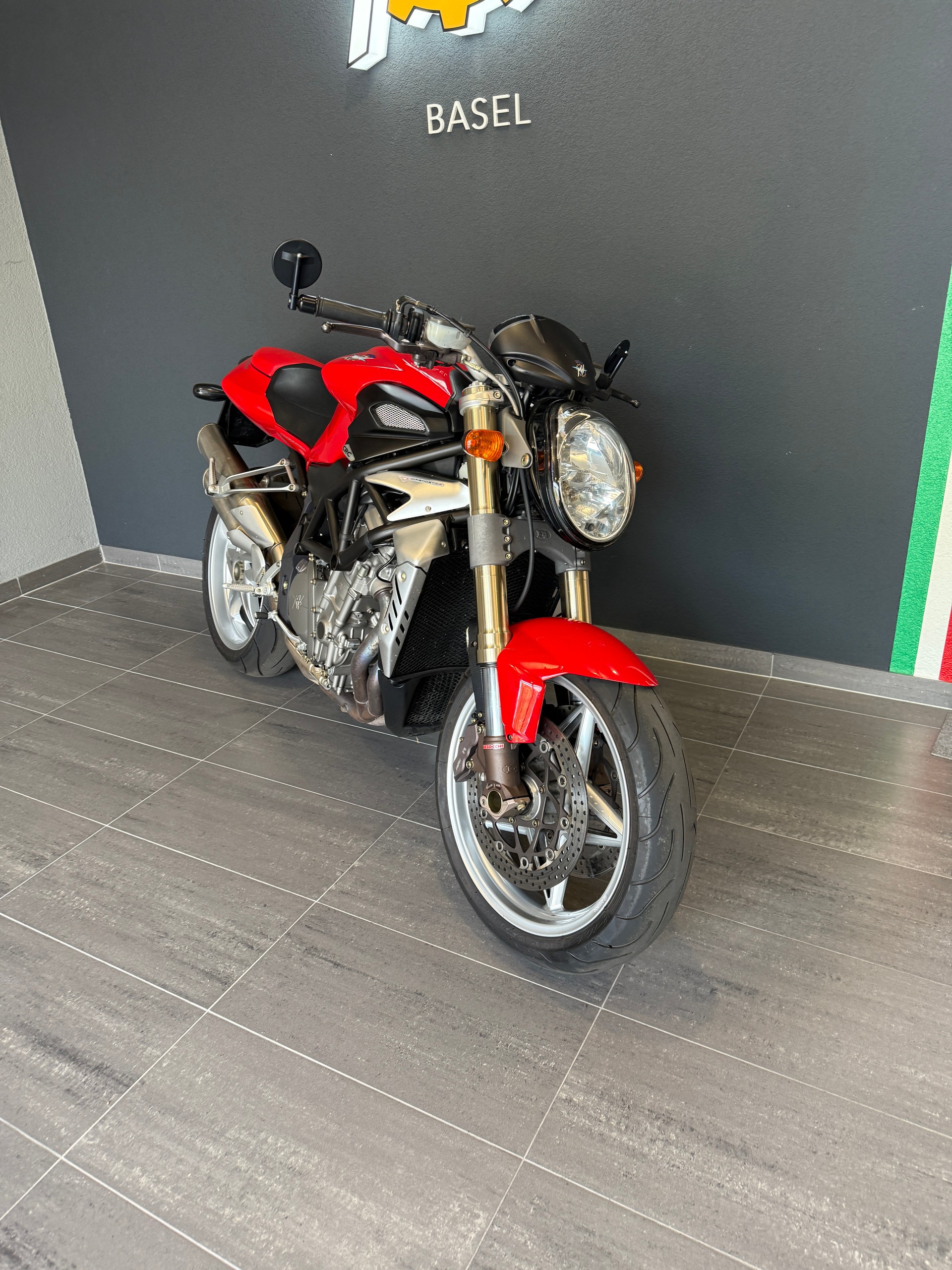MV AGUSTA B4 Brutale 910-image-6