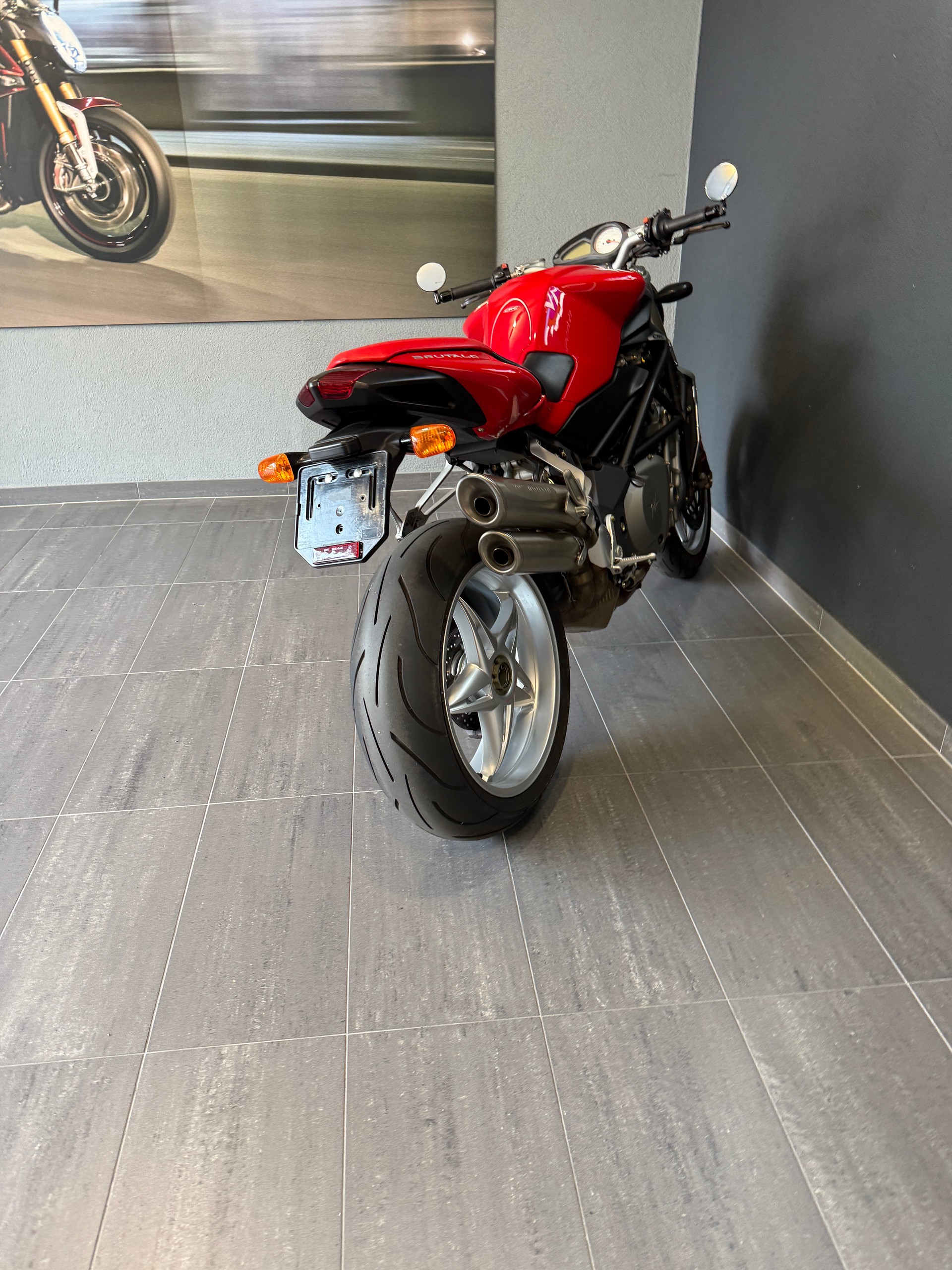 MV AGUSTA B4 Brutale 910-image-14