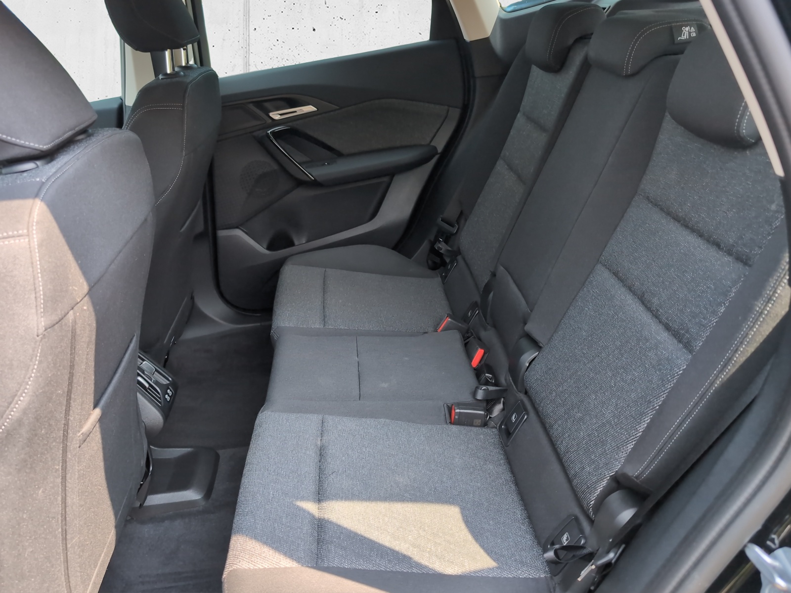 BMW X1 sDrive 18i-image-13