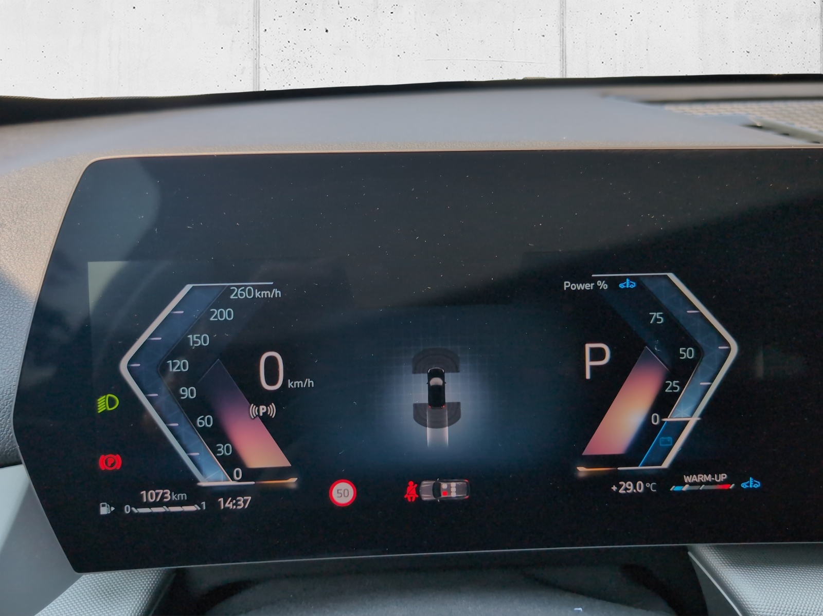 BMW X1 sDrive 18i-image-12