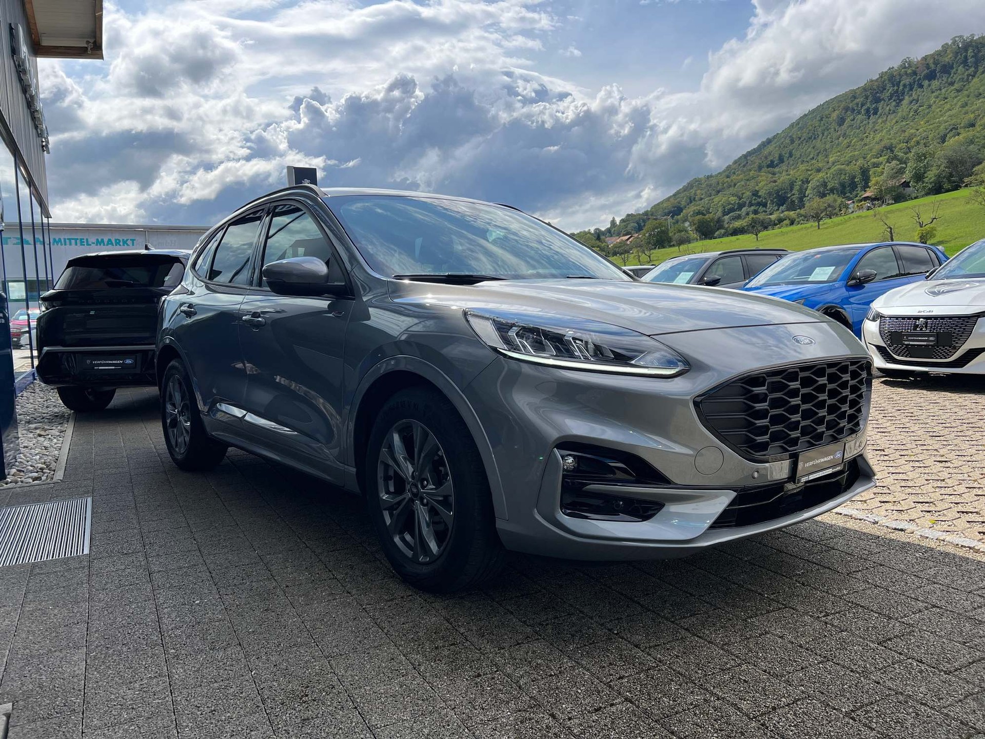 FORD Kuga 2.0 EcoBlue ST-Line-image-2