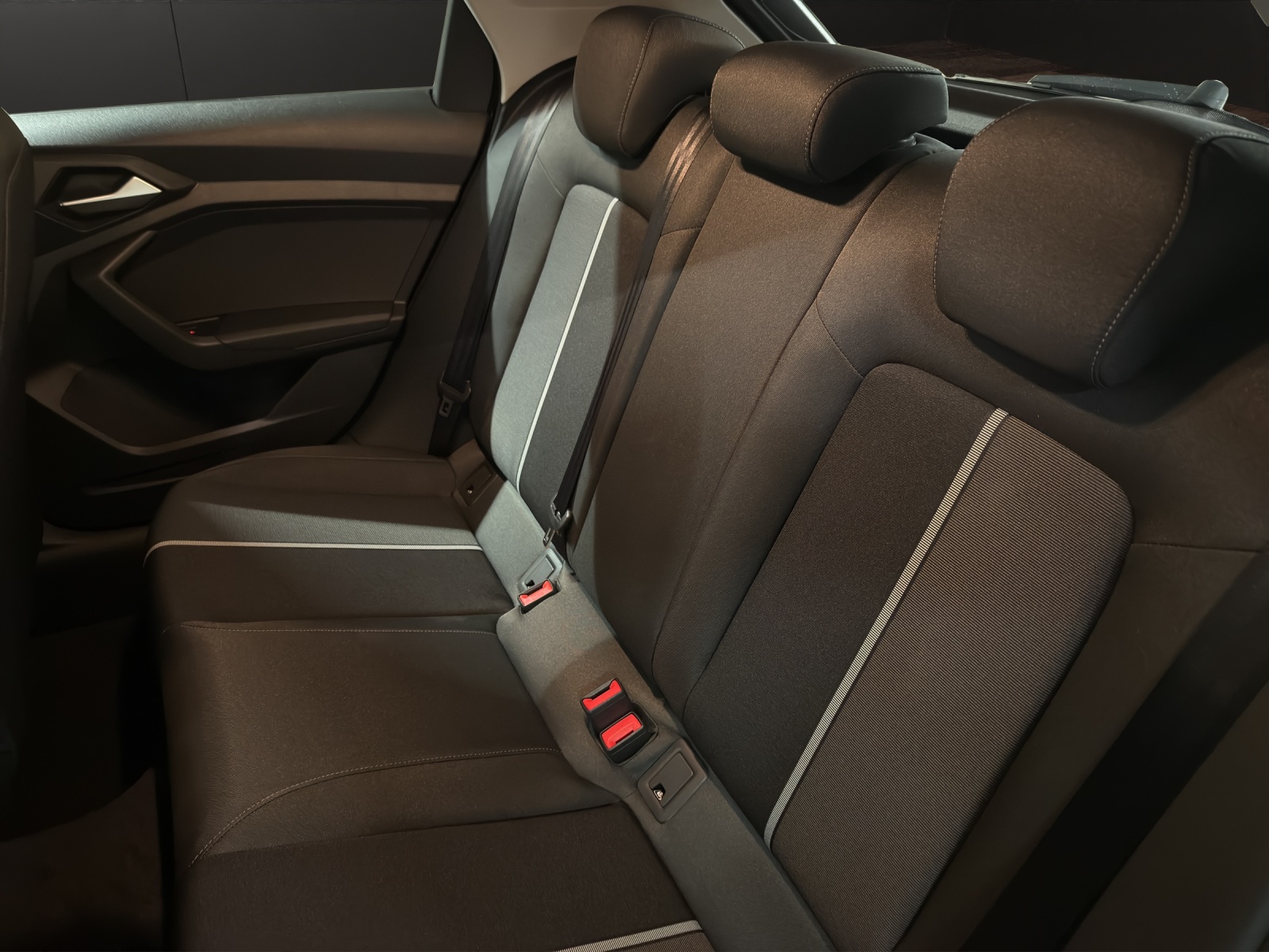 AUDI A1 Sportback 30 TFSI Attraction S-tronic-image-10