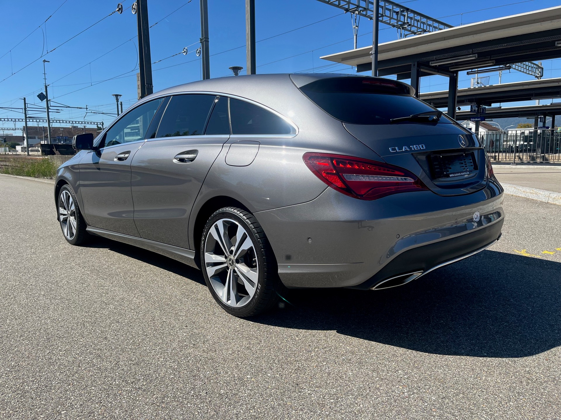 MERCEDES-BENZ CLA Shooting Brake 180 7G-DCT-image-3