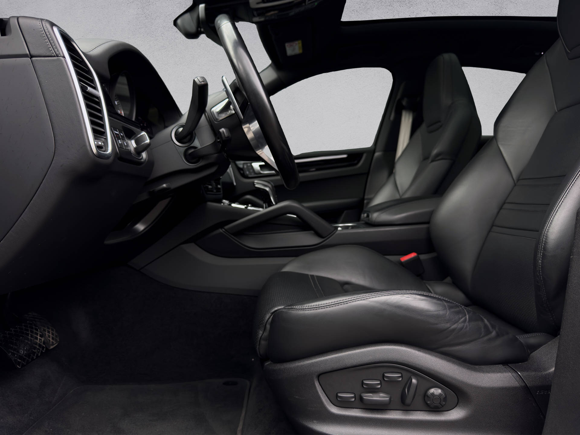 PORSCHE Cayenne E-Hybrid Coupé Platinum Edition-image-7