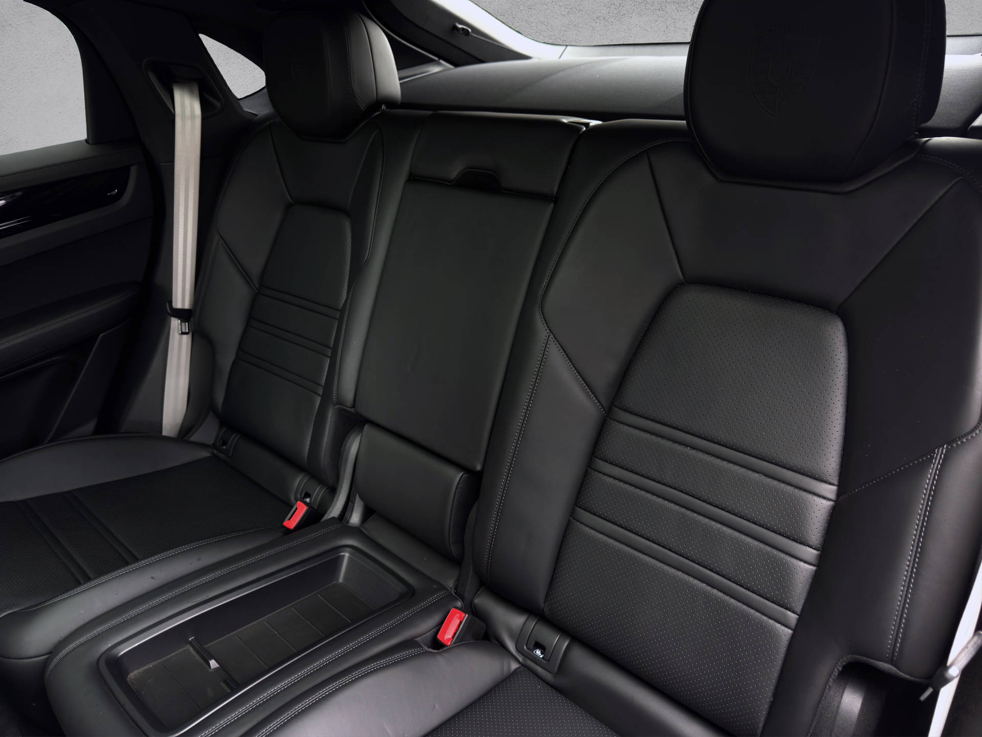 PORSCHE Cayenne E-Hybrid Coupé Platinum Edition-image-13