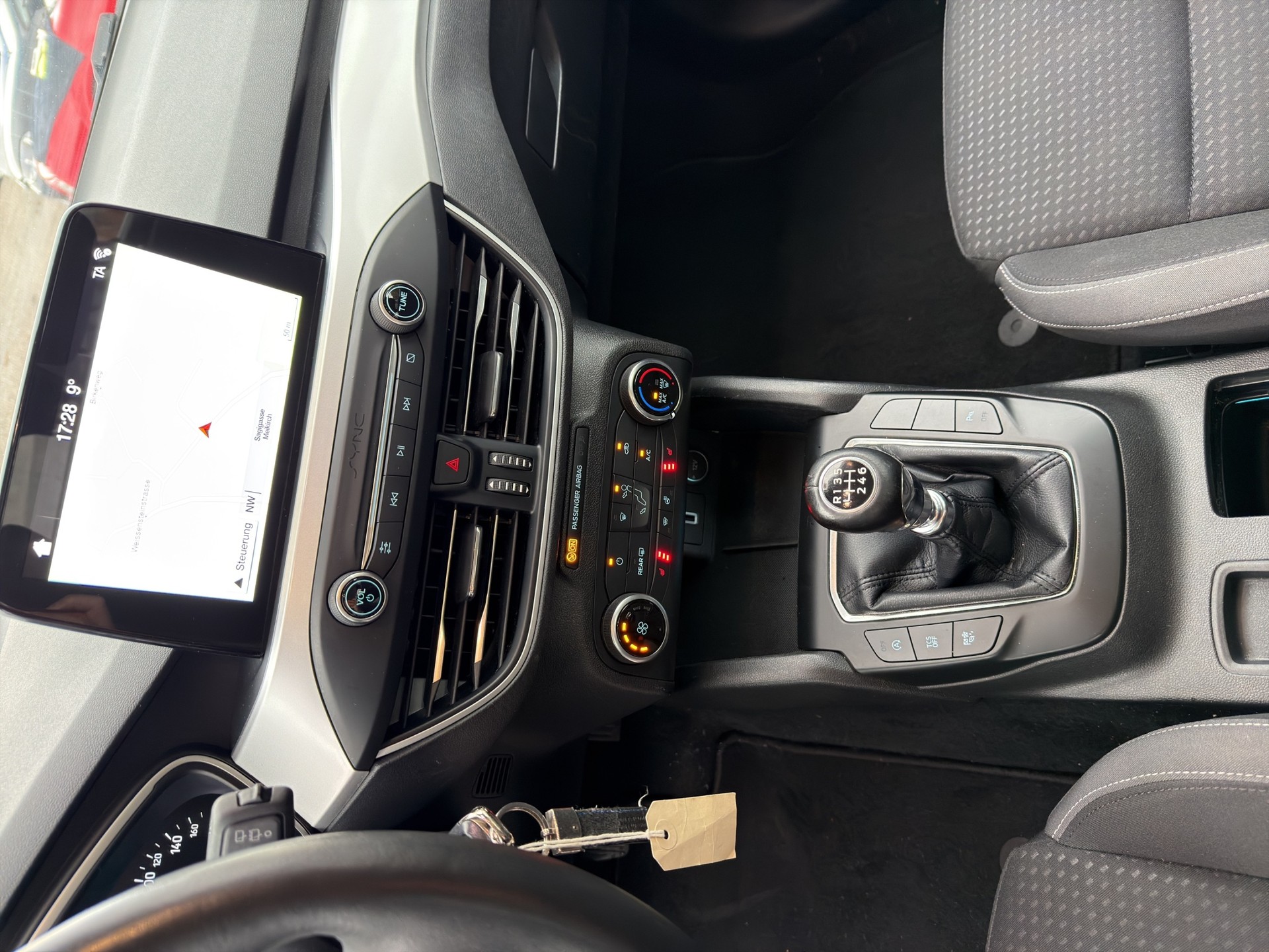 FORD Focus 1.5 TDCi Active-image-11