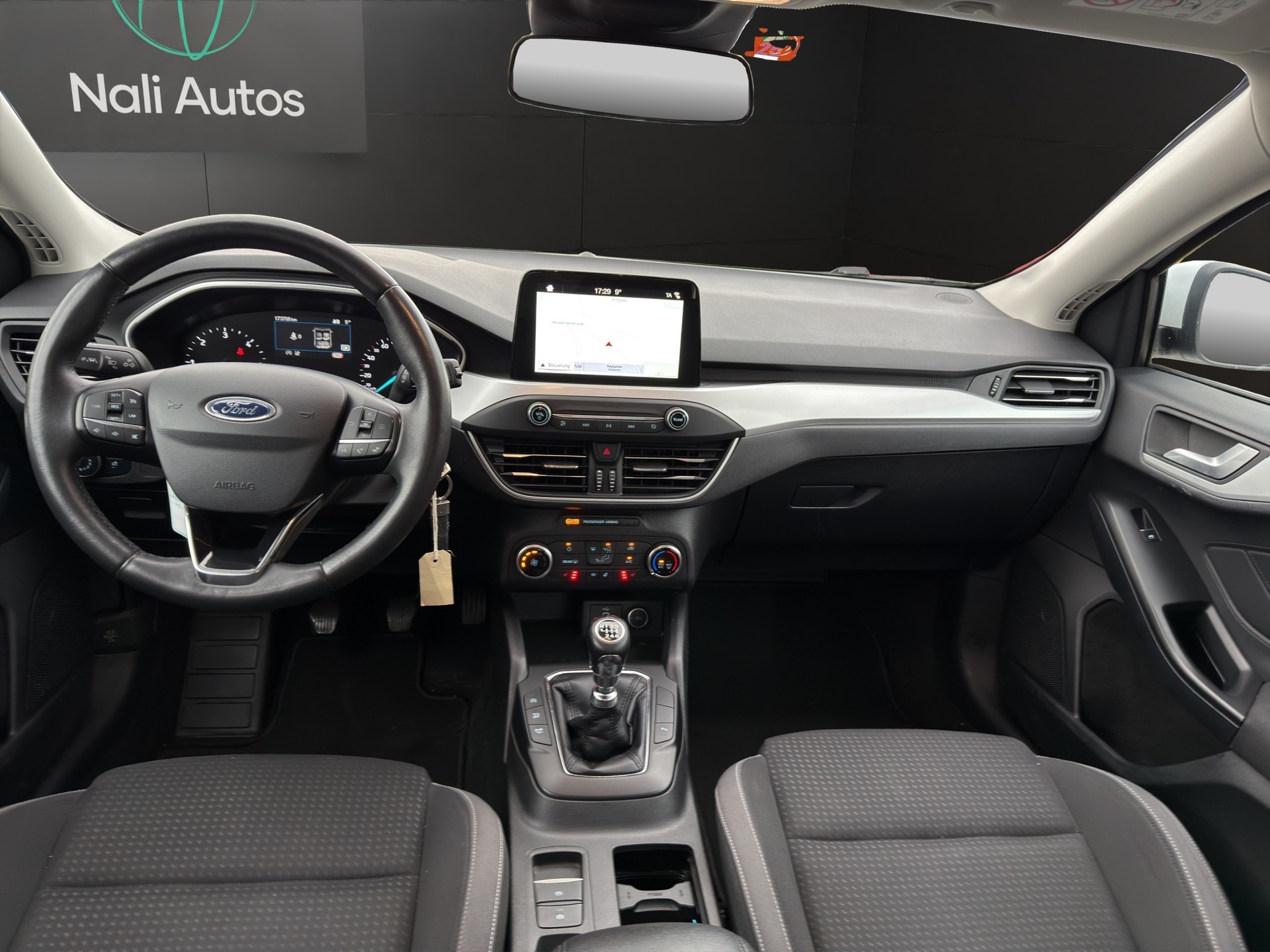 FORD Focus 1.5 TDCi Active-image-9