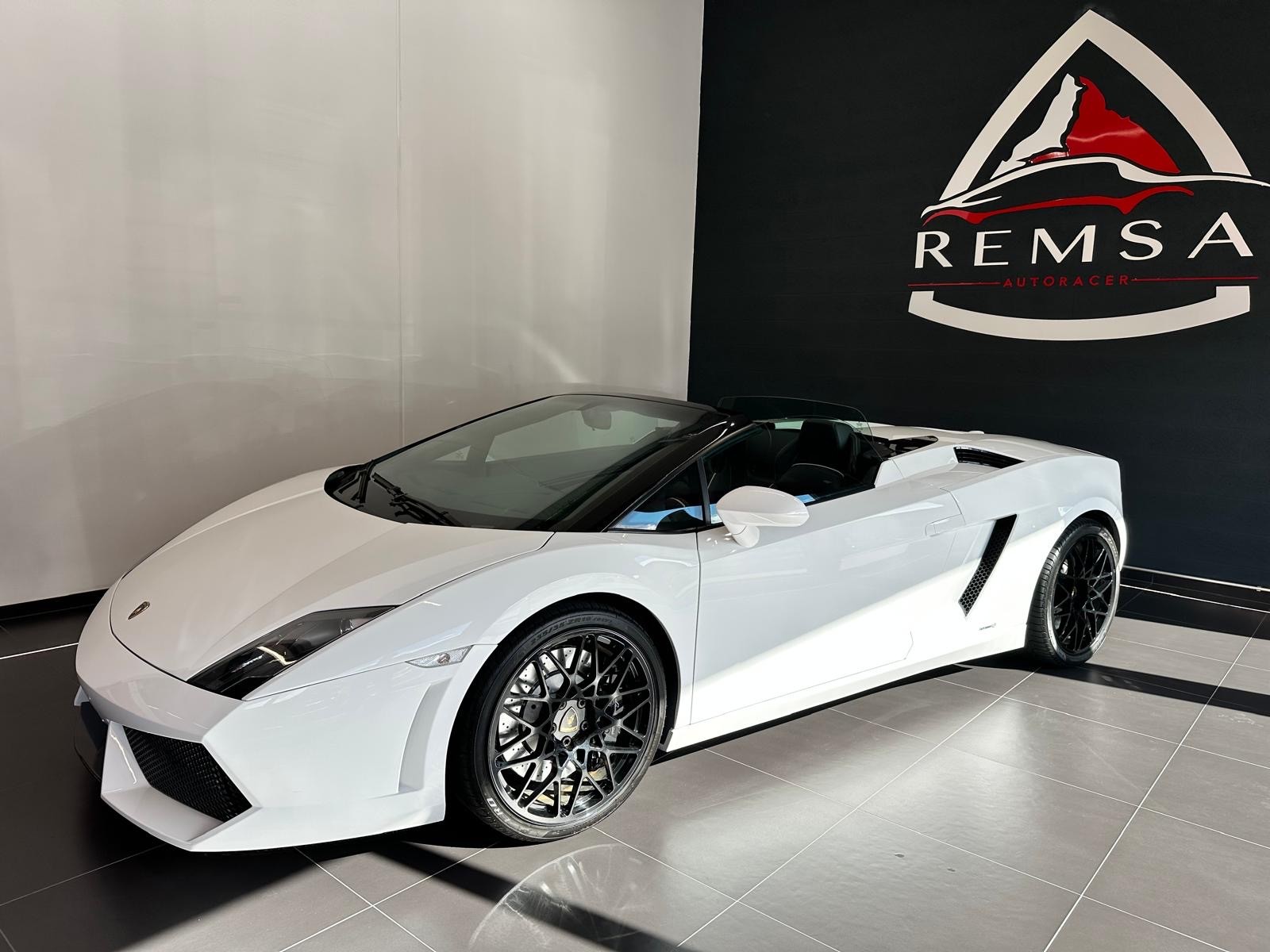 LAMBORGHINI Gallardo LP560-4 Spyder E-Gear-image-1