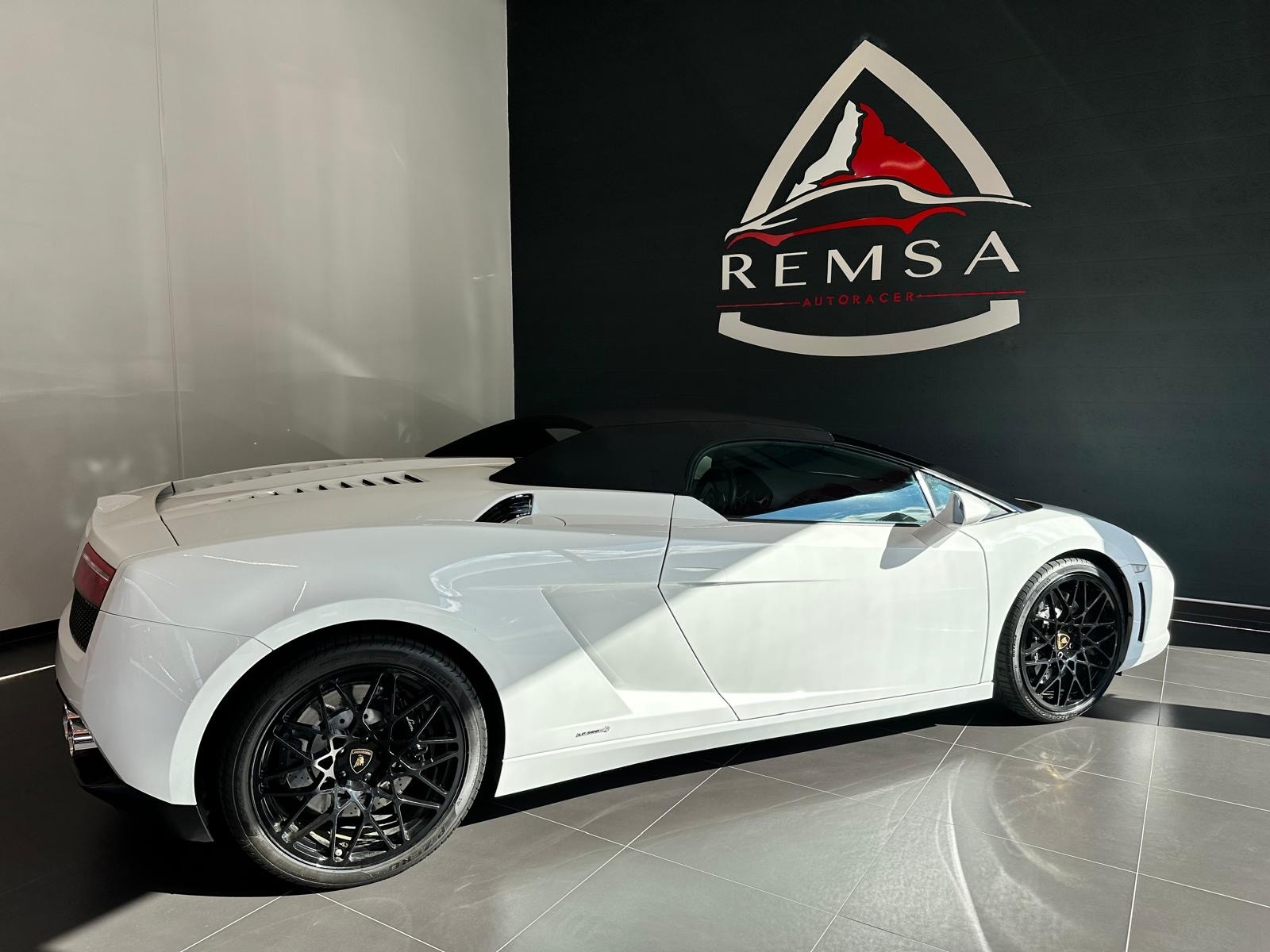 LAMBORGHINI Gallardo LP560-4 Spyder E-Gear-image-4