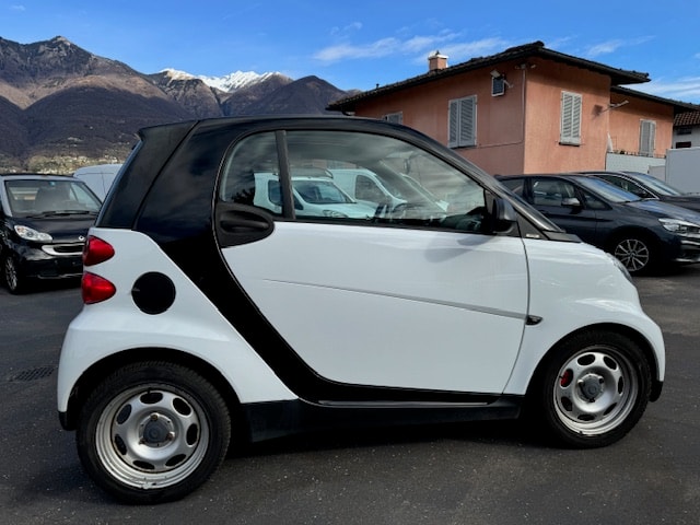 SMART fortwo limited three mhd softouch-image-3