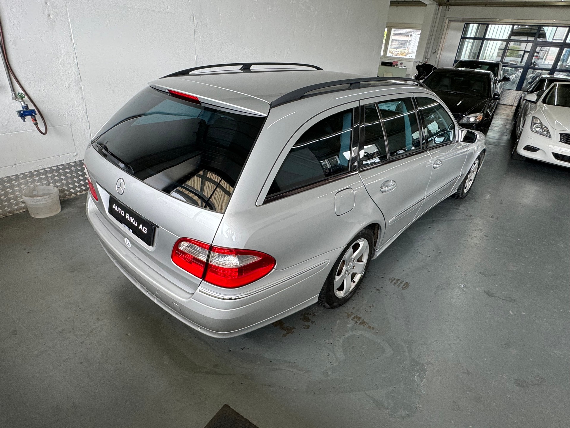 MERCEDES-BENZ E 270 CDI Avantgarde-image-6