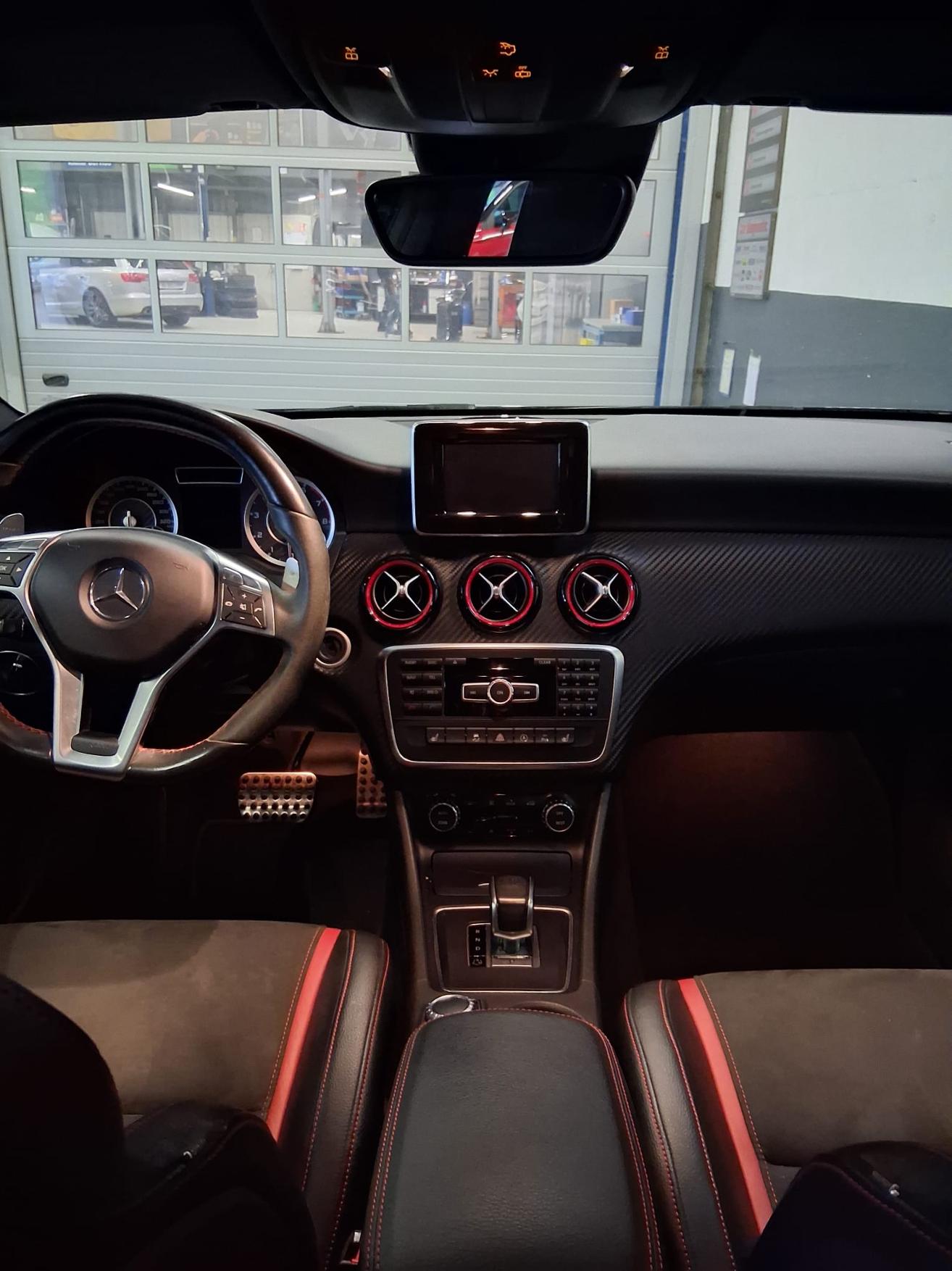 MERCEDES-BENZ A 45 4x4 AMG 4m-image-12