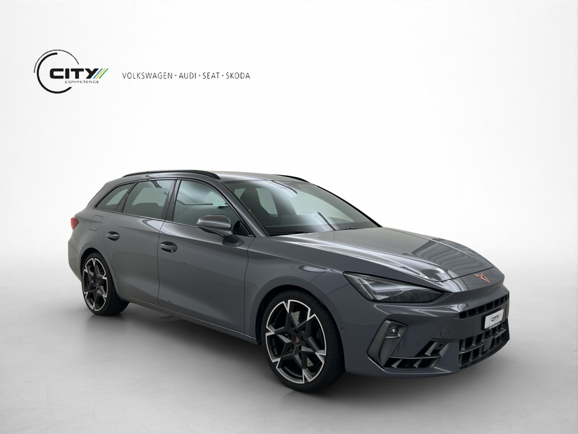 CUPRA Leon ST 2.0 TSI 333PS VZ 4Drive-image-1