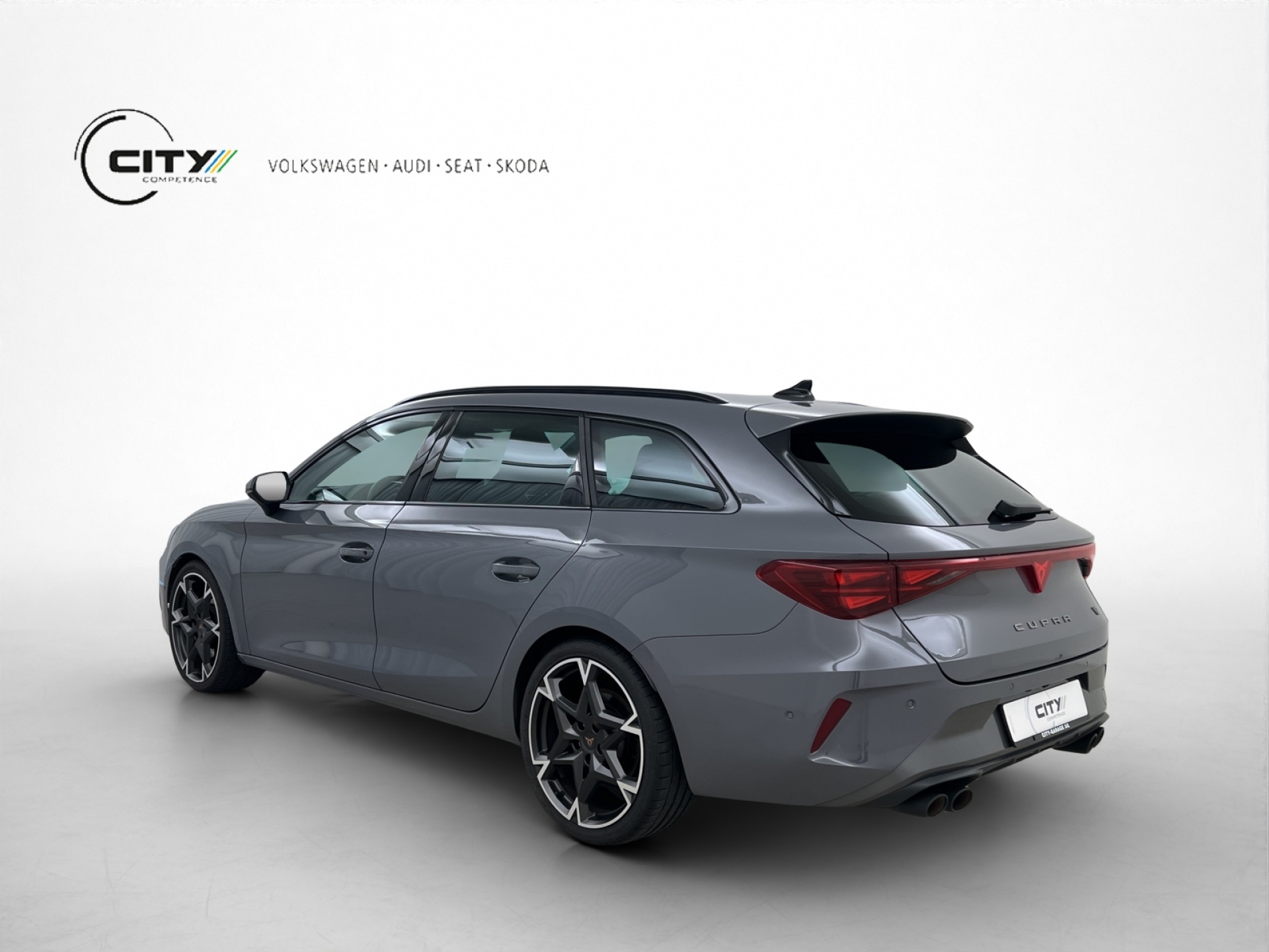 CUPRA Leon ST 2.0 TSI 333PS VZ 4Drive-image-2