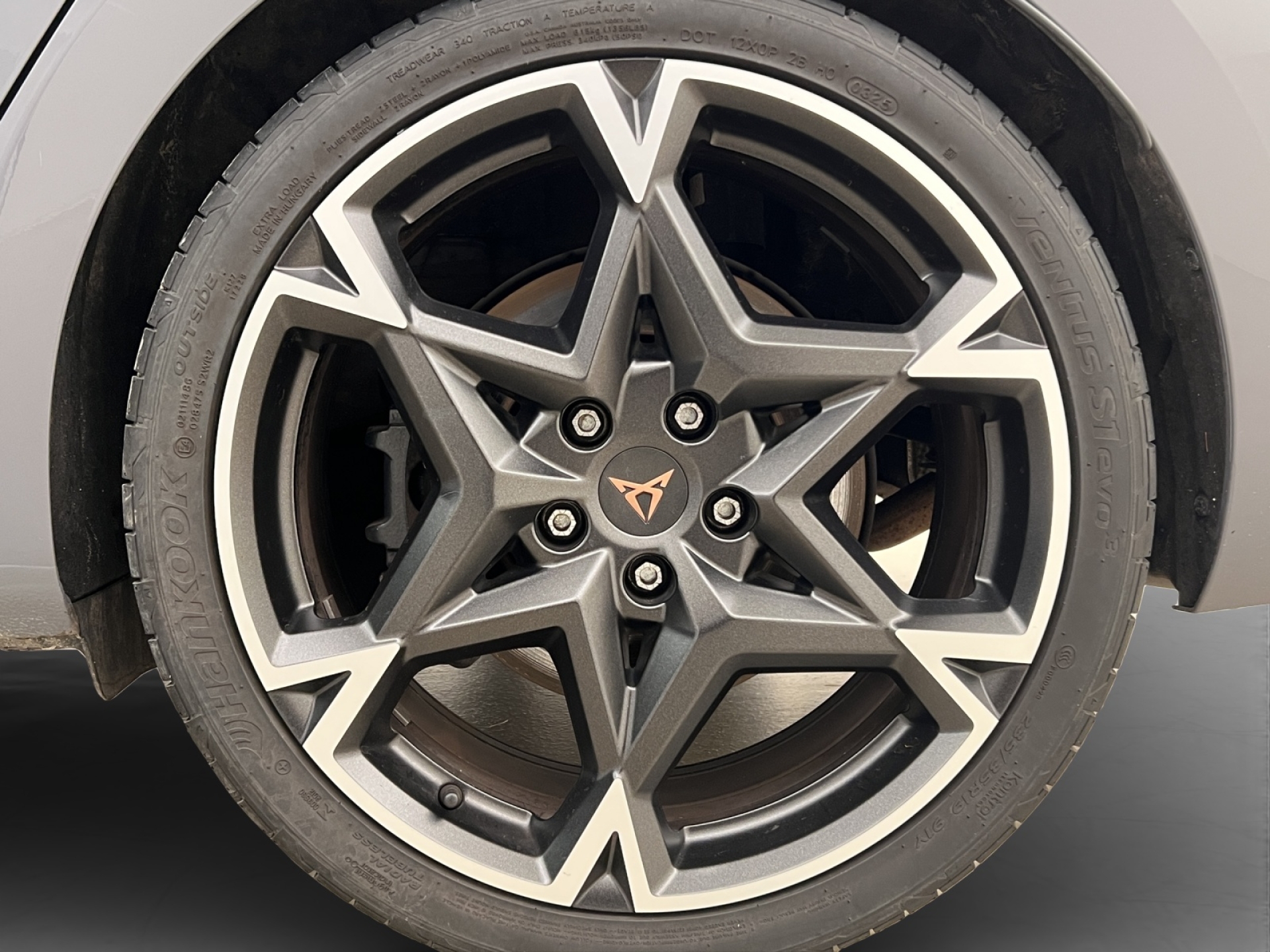 CUPRA Leon ST 2.0 TSI 333PS VZ 4Drive-image-10