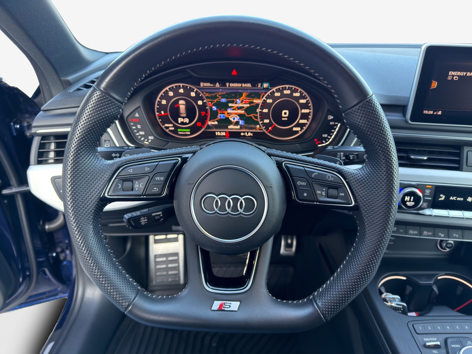 AUDI A4 Avant 45 TFSI Sport Attraction S-tronic quattro-image-9