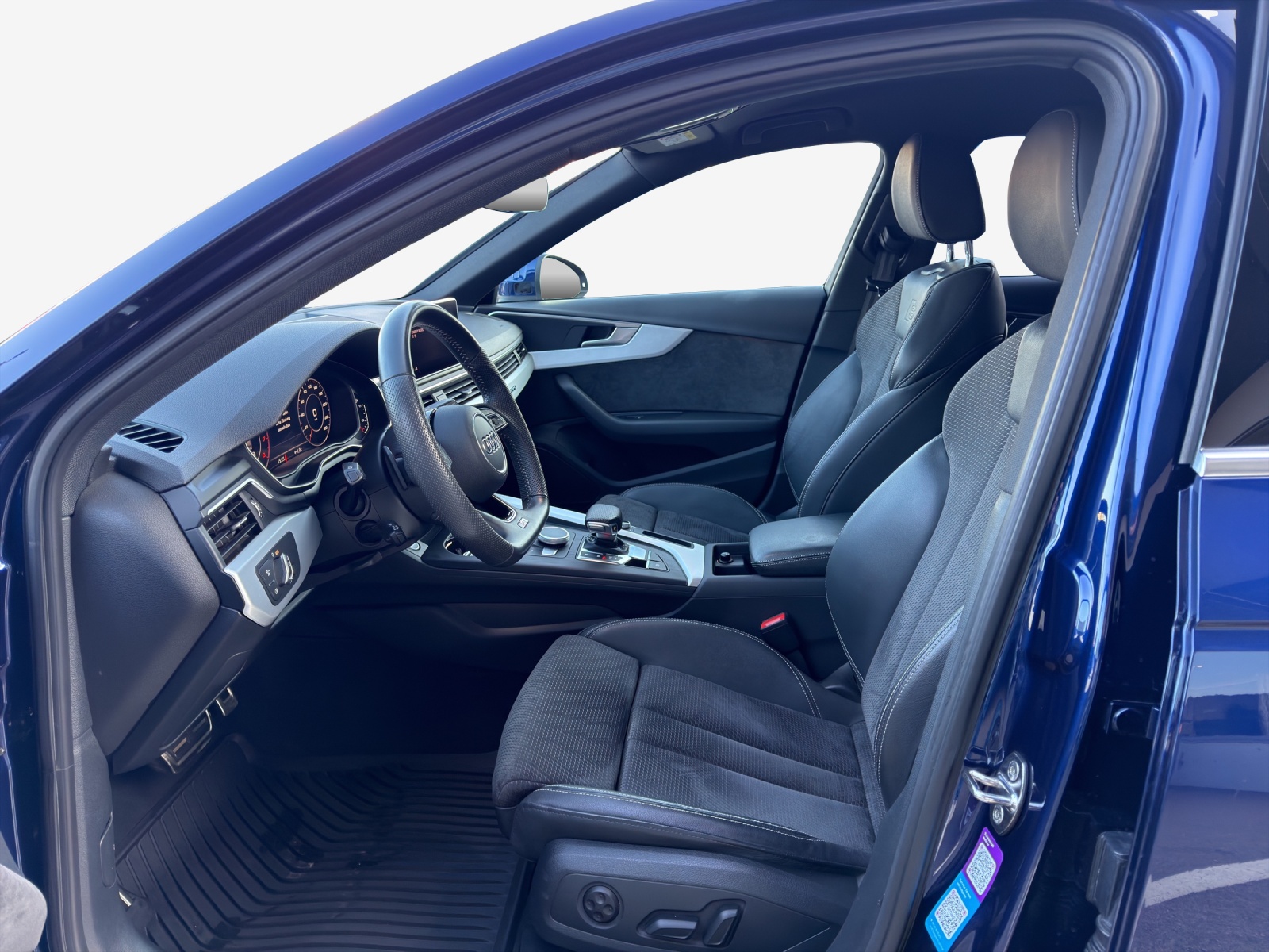 AUDI A4 Avant 45 TFSI Sport Attraction S-tronic quattro-image-7