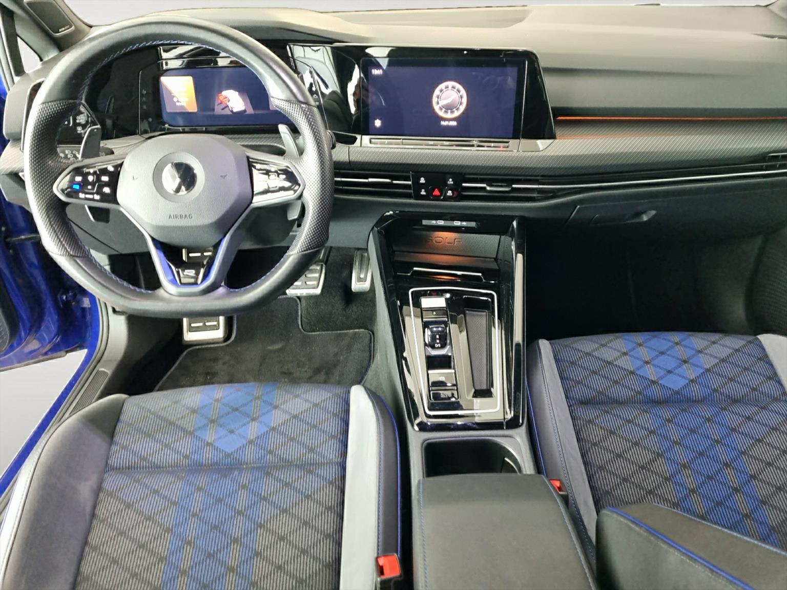 VW Golf Variant 2.0 R 4M DSG ABT 380PS-image-5
