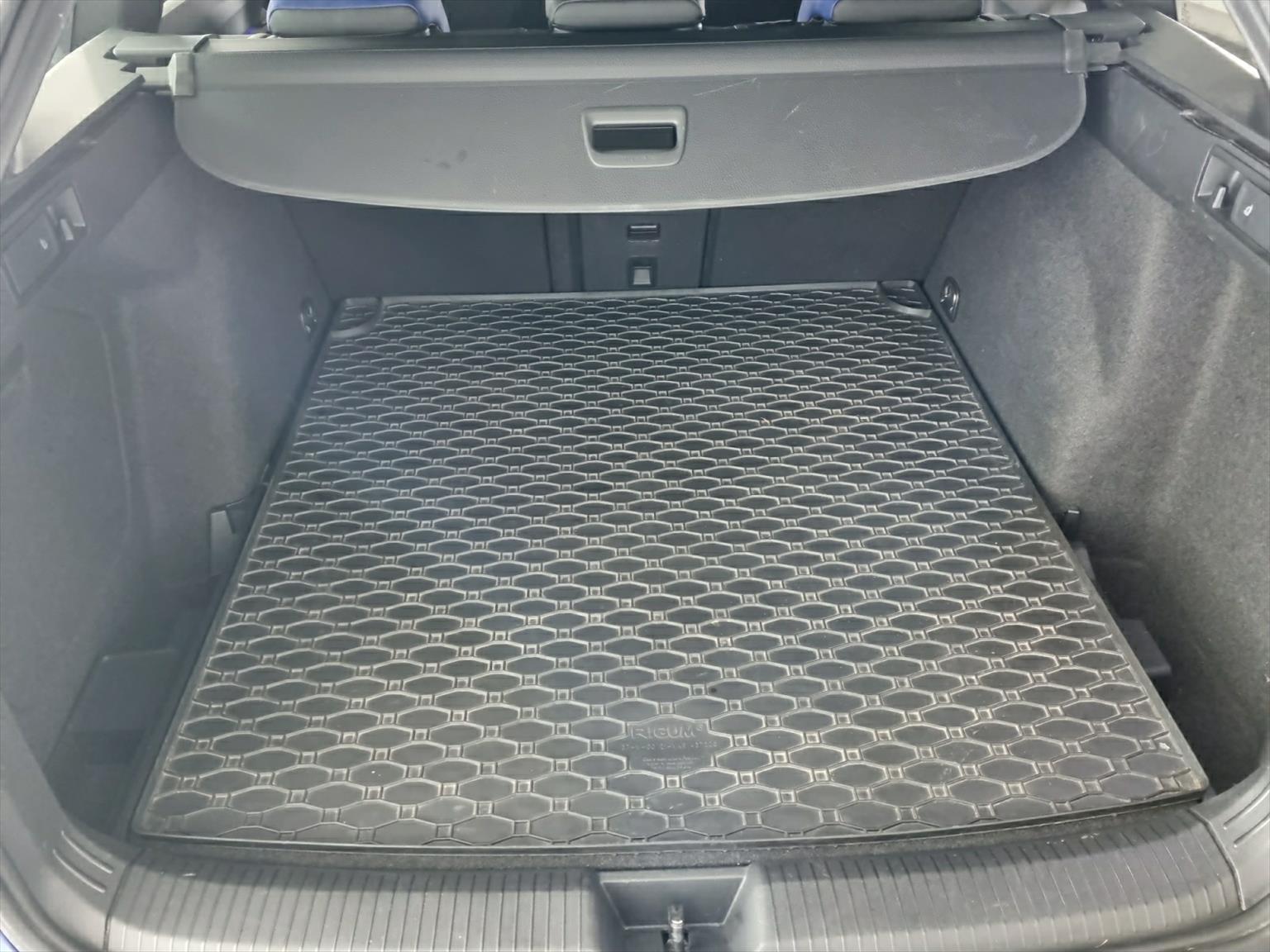 VW Golf Variant 2.0 R 4M DSG ABT 380PS-image-13