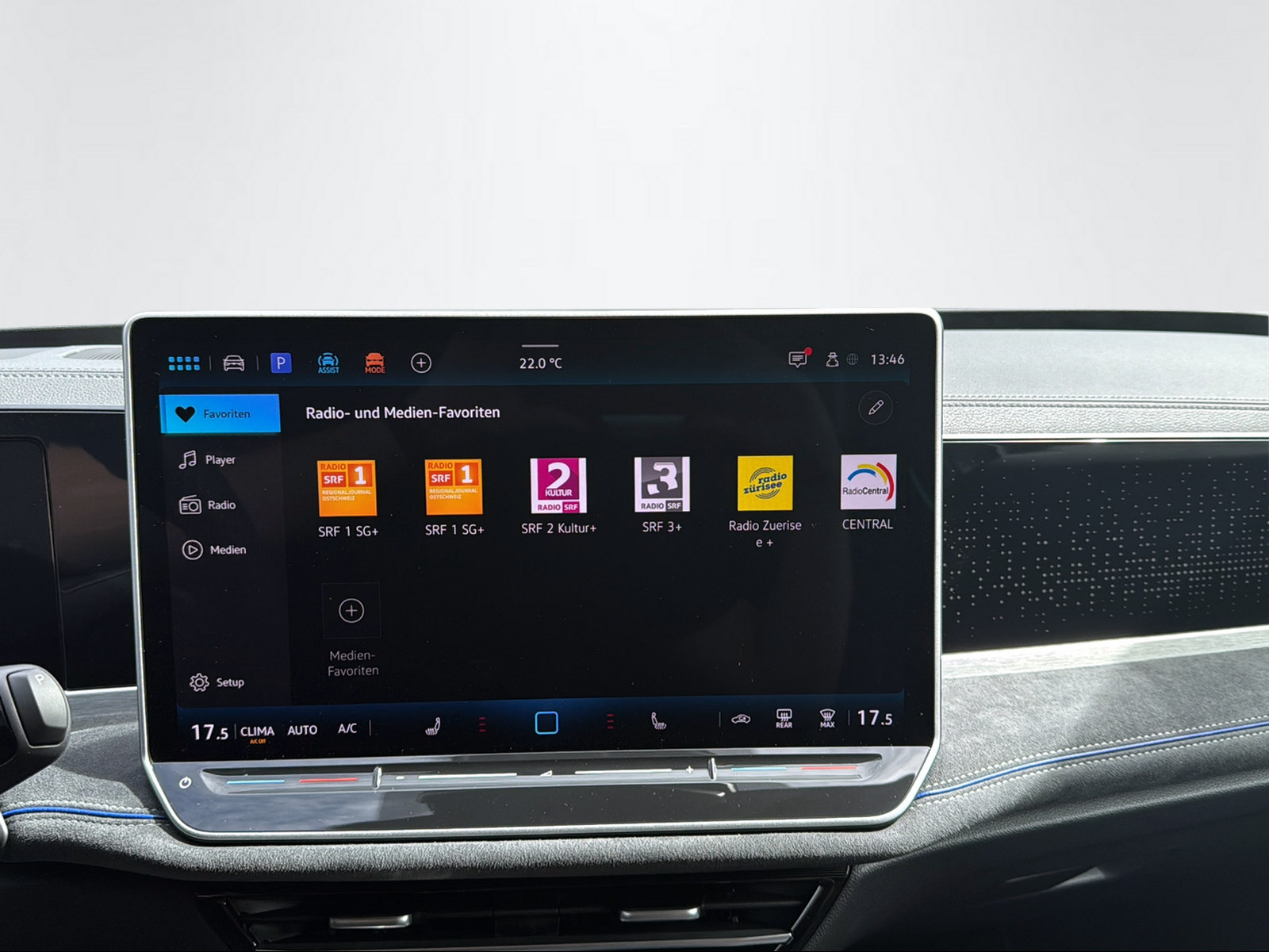 VW Passat Variant 2.0 TSI R-Line DSG 4motion-image-12