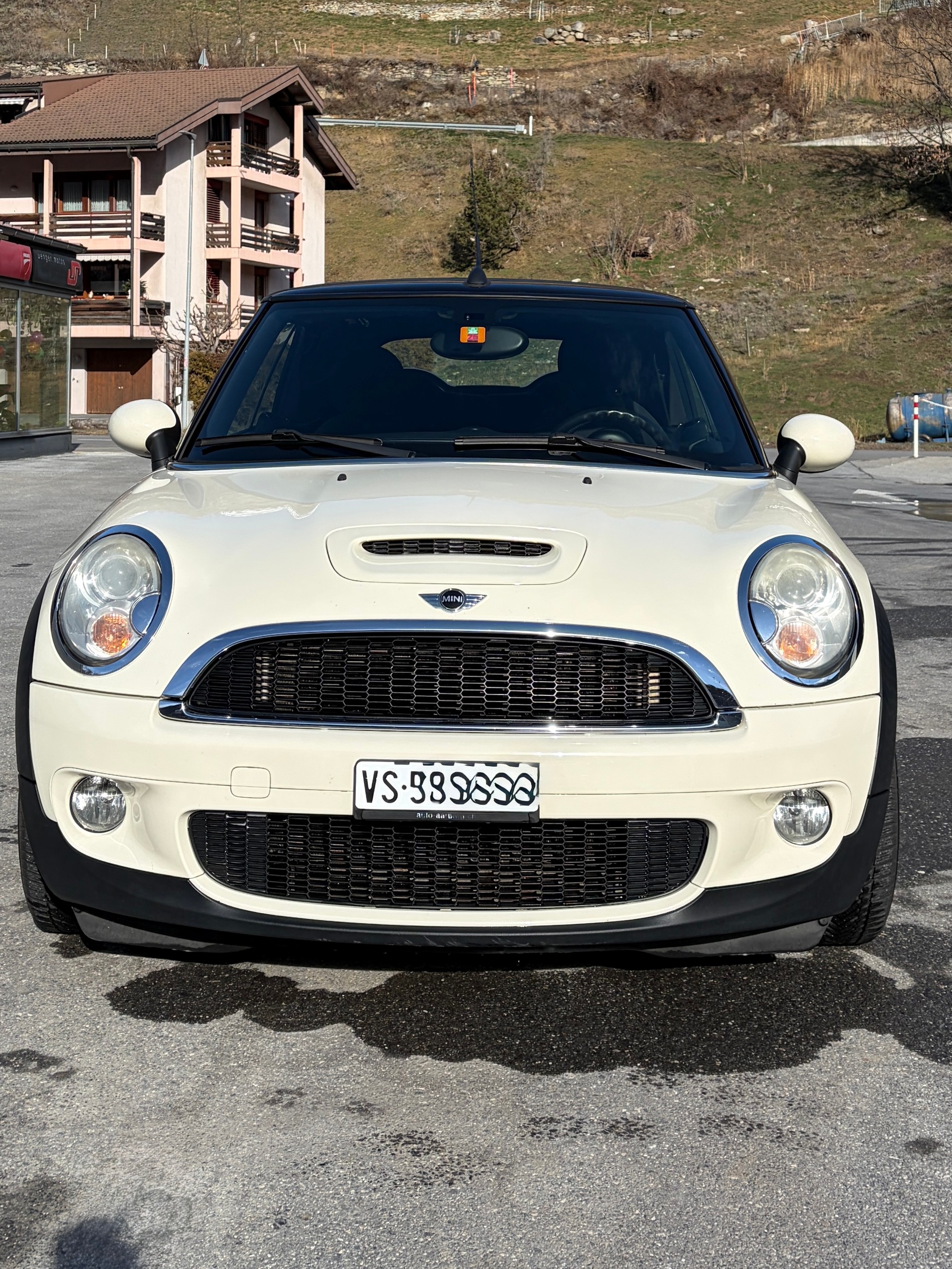 MINI Cooper S-image-1