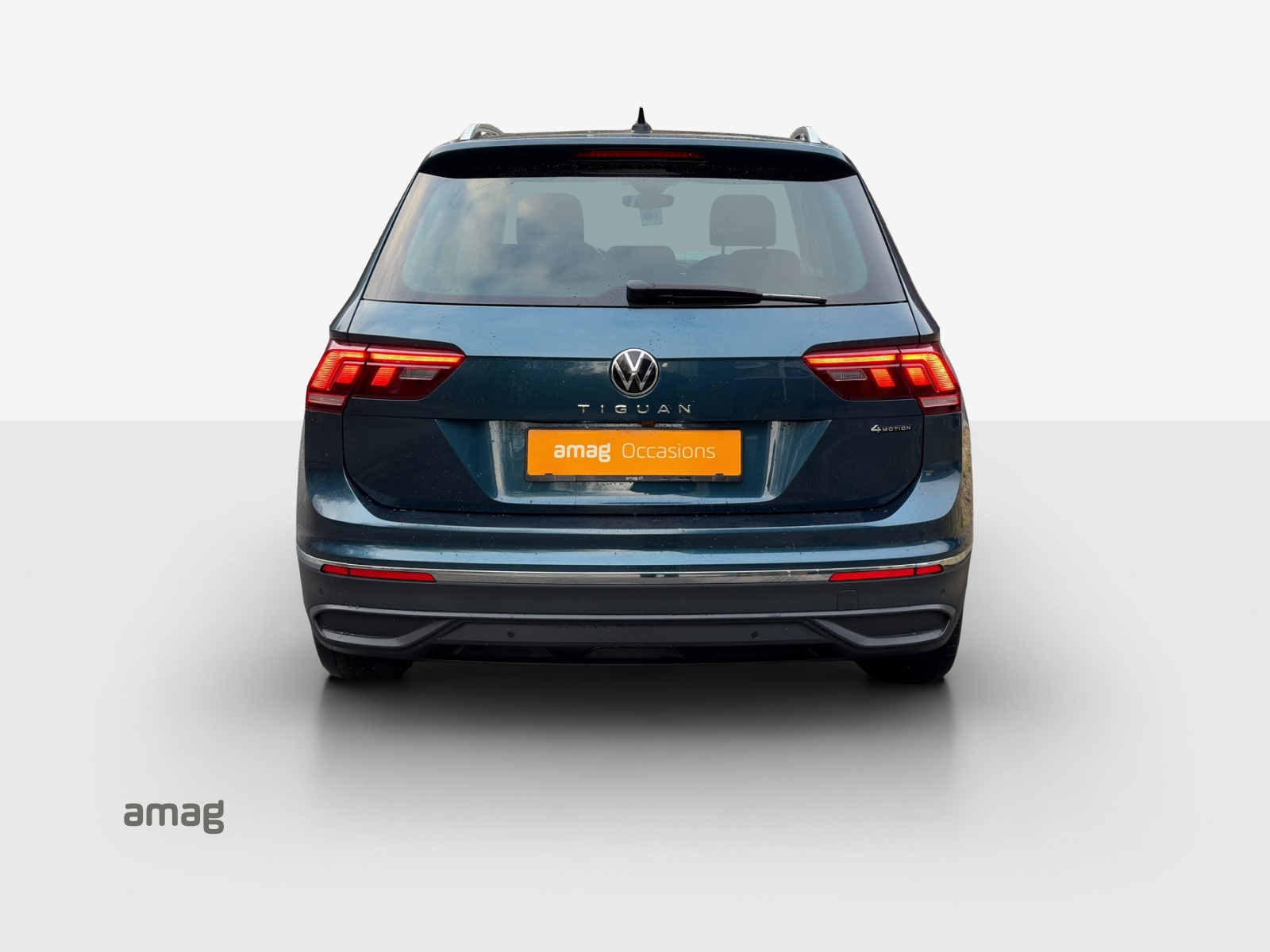 VW Tiguan 2.0TSI Life 4Motion DSG-image-3