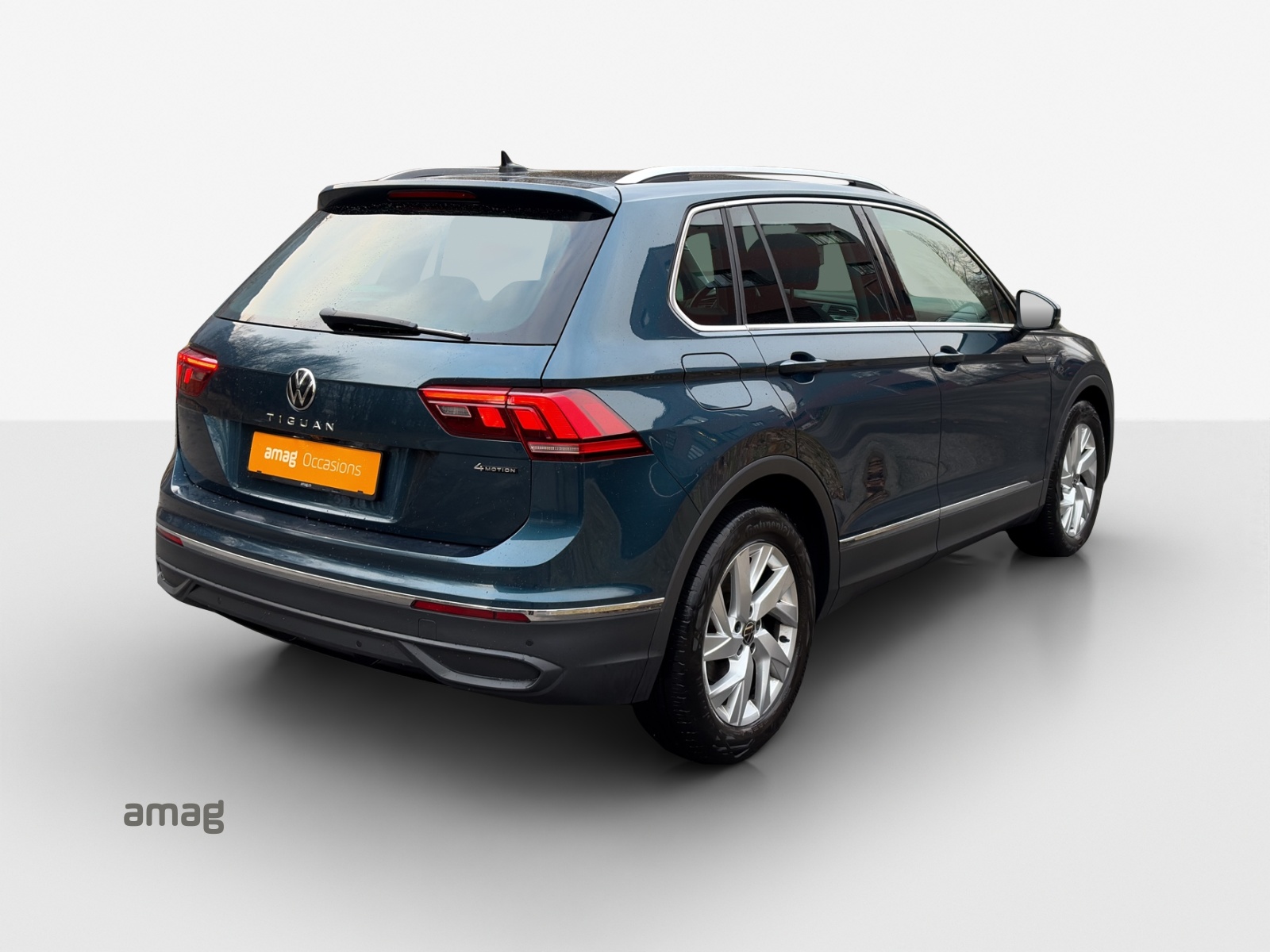 VW Tiguan 2.0TSI Life 4Motion DSG-image-4