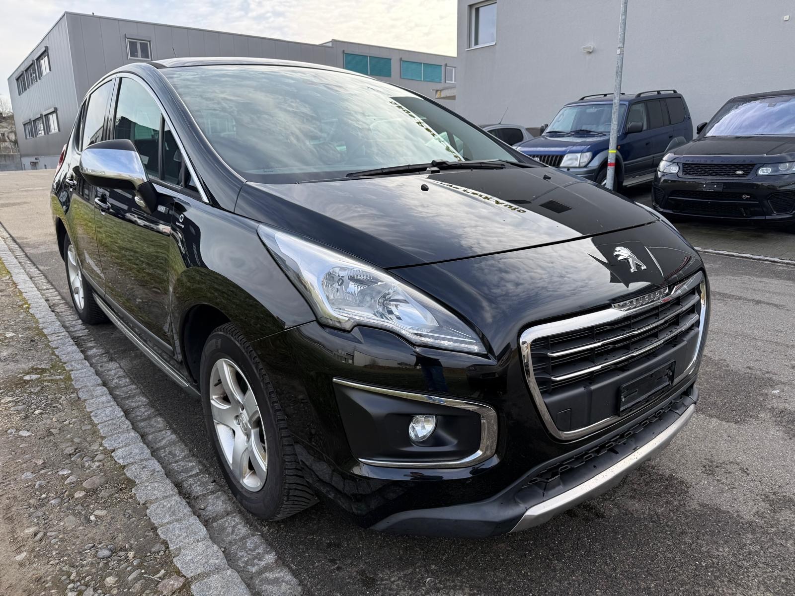 PEUGEOT 3008 2.0 HDI Style Tiptronic-image-0