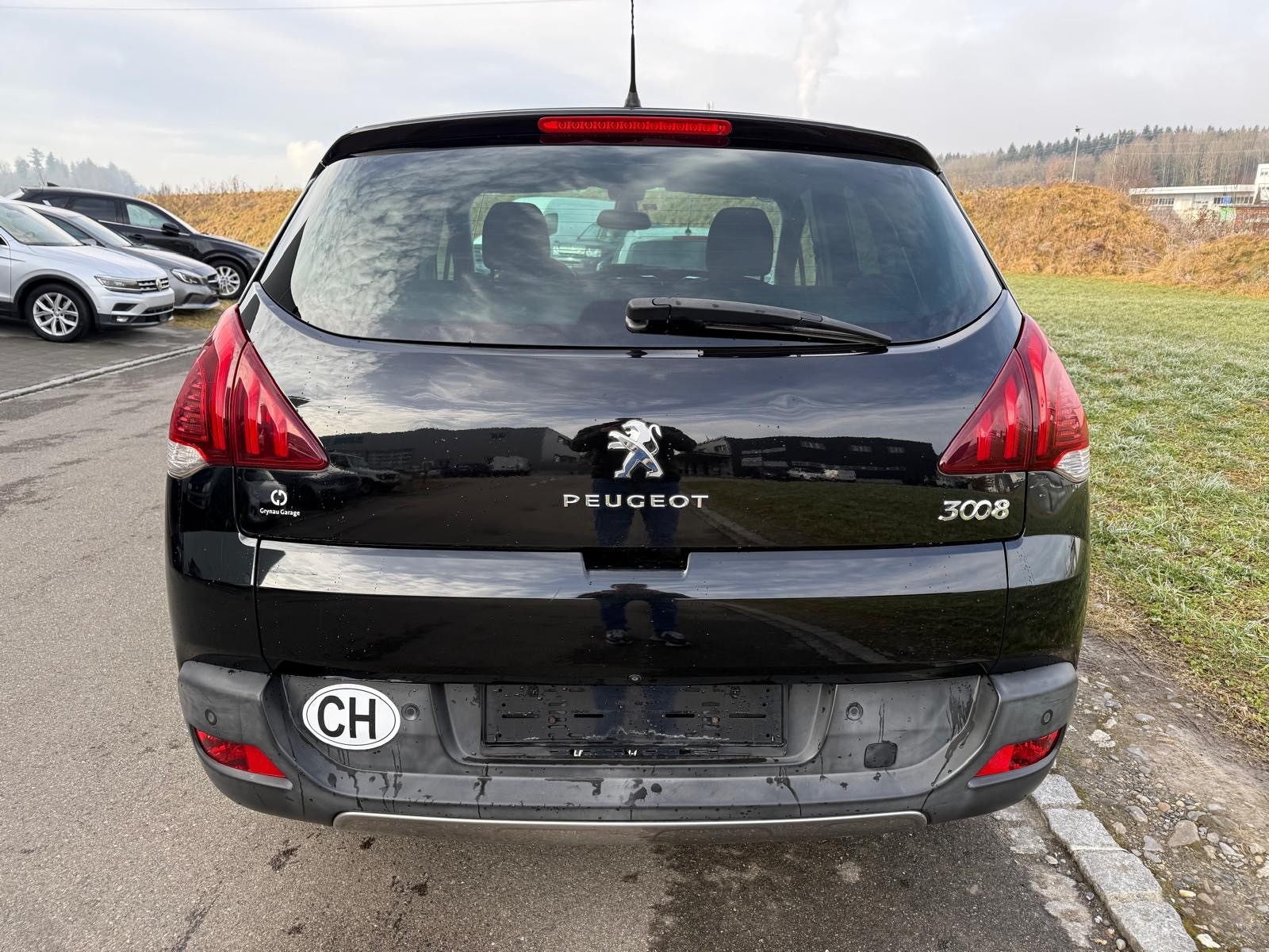 PEUGEOT 3008 2.0 HDI Style Tiptronic-image-3
