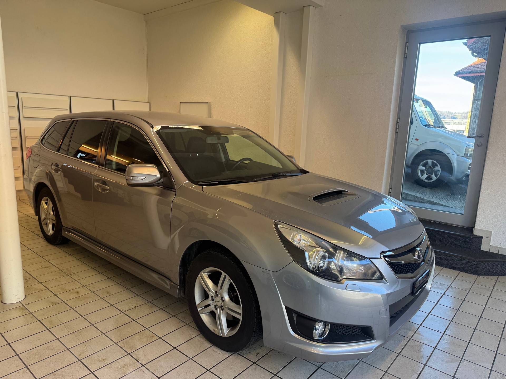SUBARU Legacy 2.0D Limited S AWD-image-4