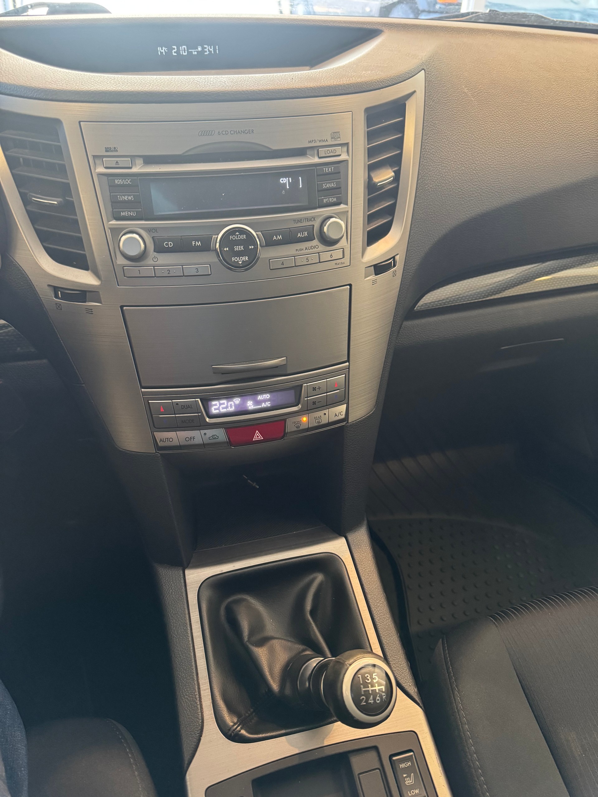 SUBARU Legacy 2.0D Limited S AWD-image-8